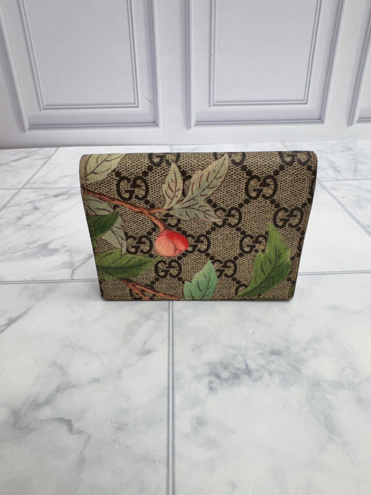 Gucci GG Supreme Tian Bifold Card Case