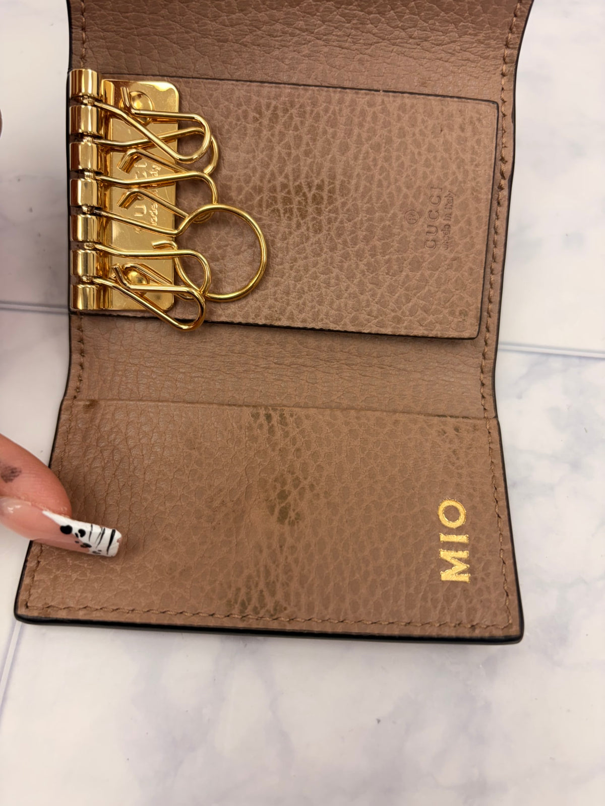 Gucci Supreme Monogram GG Marmont 6 Ring Key Case