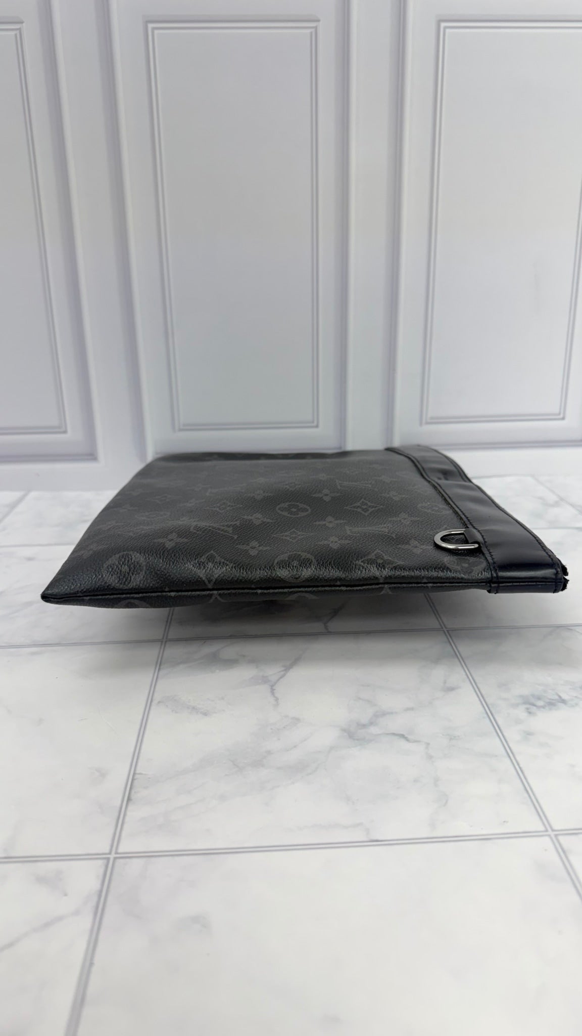 Louis Vuitton Monogram Eclipse Discovery Pochette GM