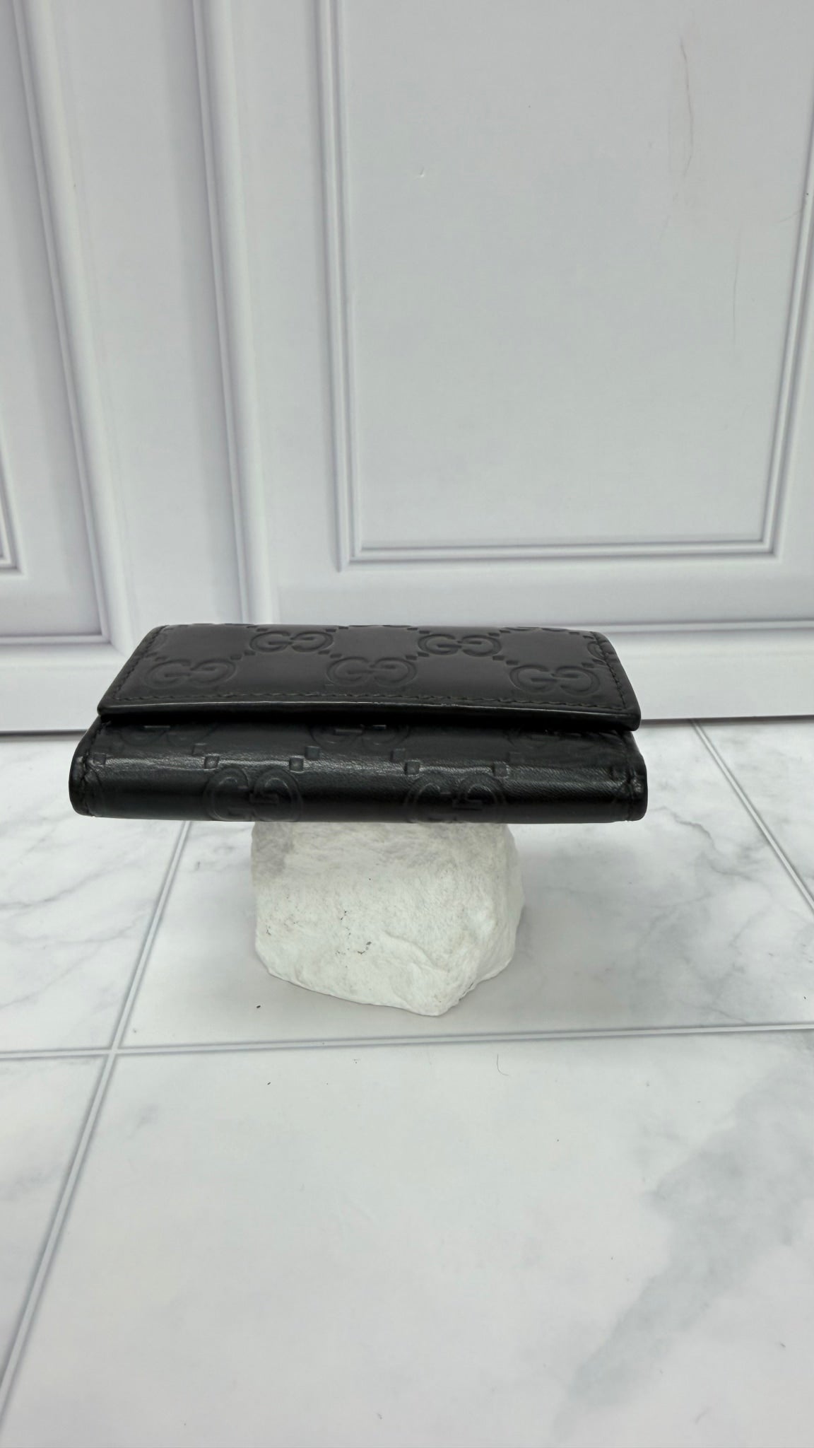 Gucci Black Guccissima Leather 6 Key Case