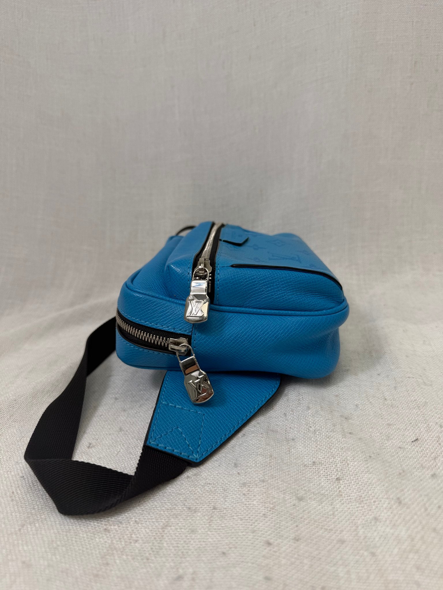 Louis Vuitton Lagoon Blue Monogram Canvas Taigarama Bum Bag