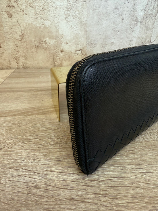 Bottega Veneta Black Leather Zippy Wallet