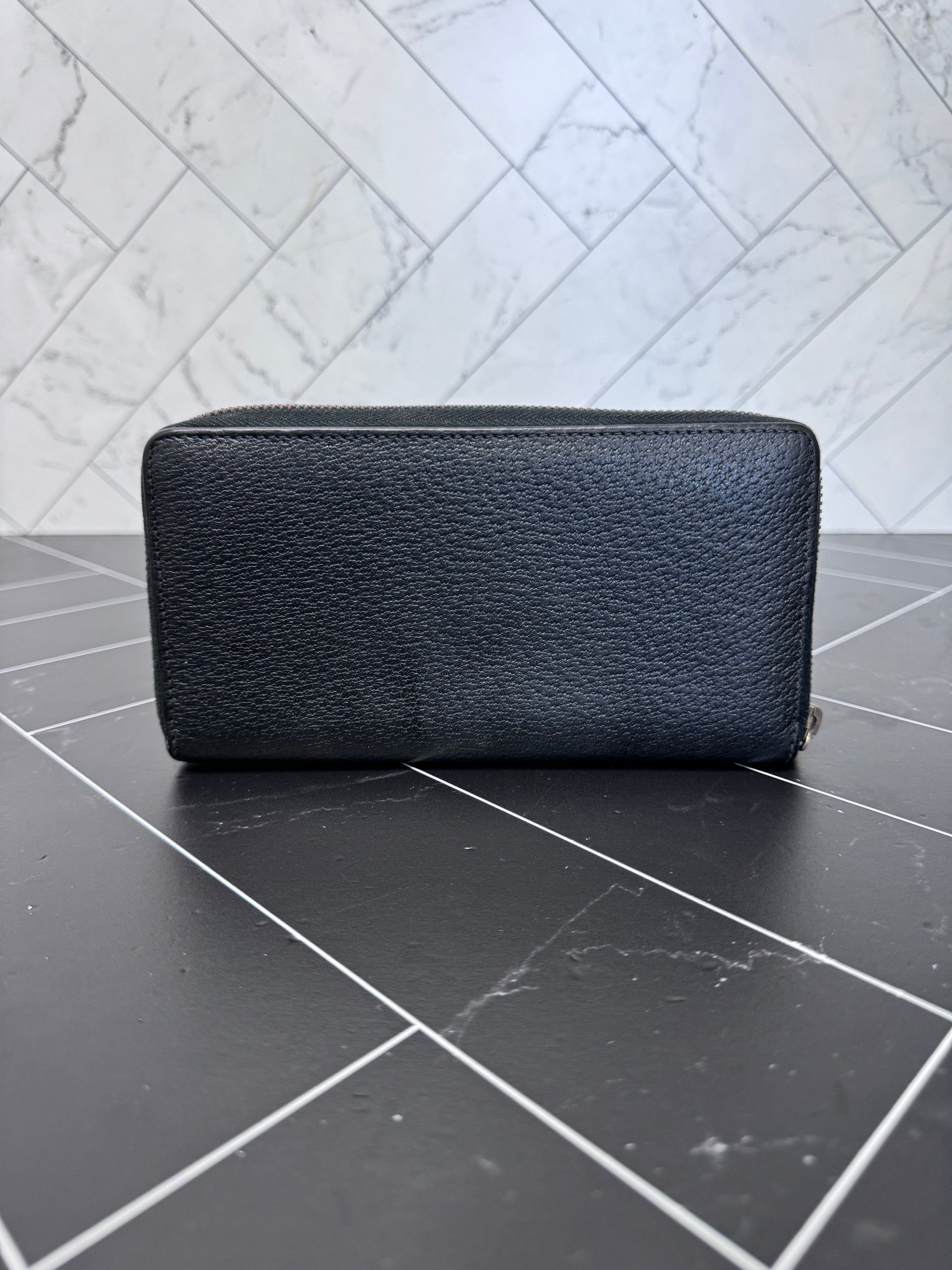 Gucci Black Leather Marmont Zippy Wallet