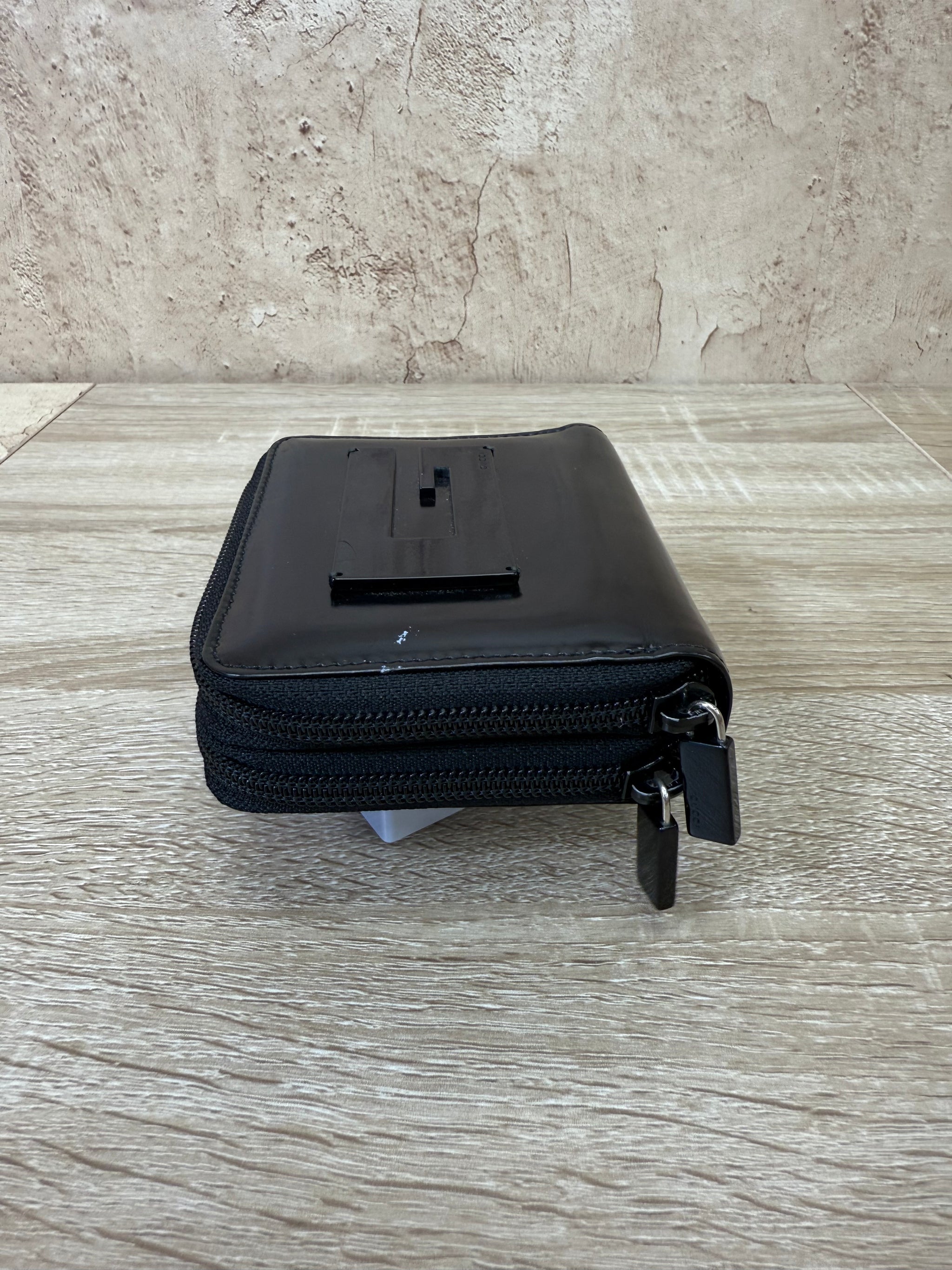 Gucci Black Patent Leather Zippy Compact Wallet