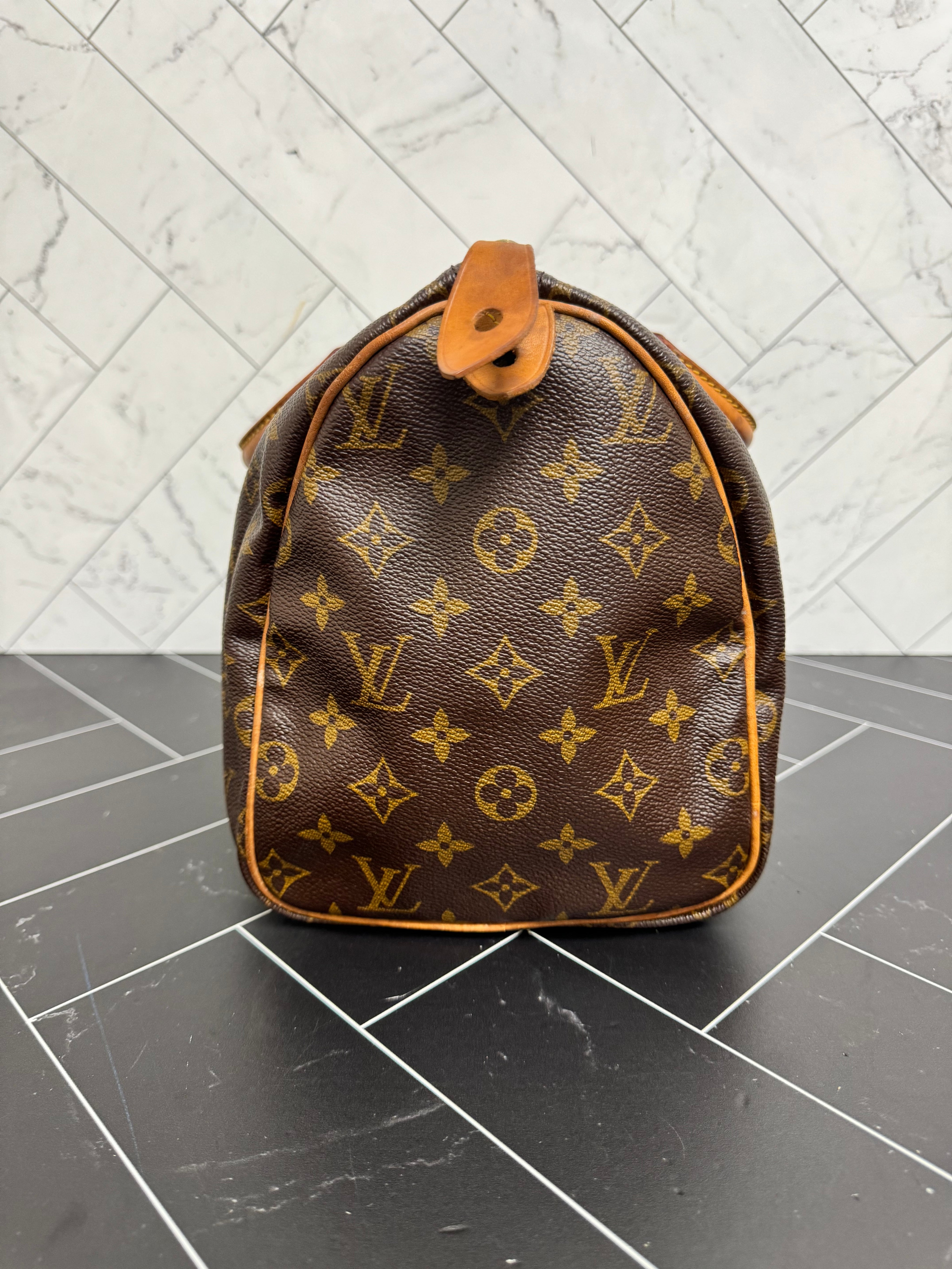 Louis Vuitton Monogram Speedy 30