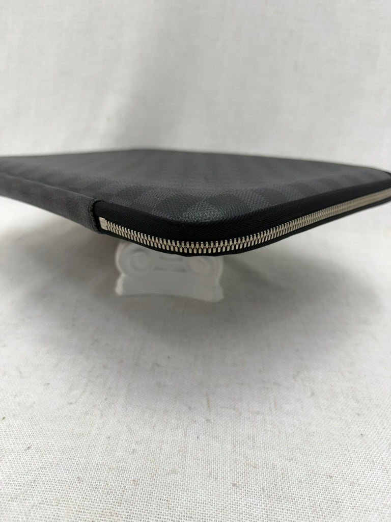 Louis Vuitton Damier Graphite Horizon 13in Laptop Zip Sleeve