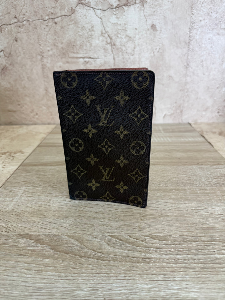 Louis Vuitton Monogram Wallet Passport Holder