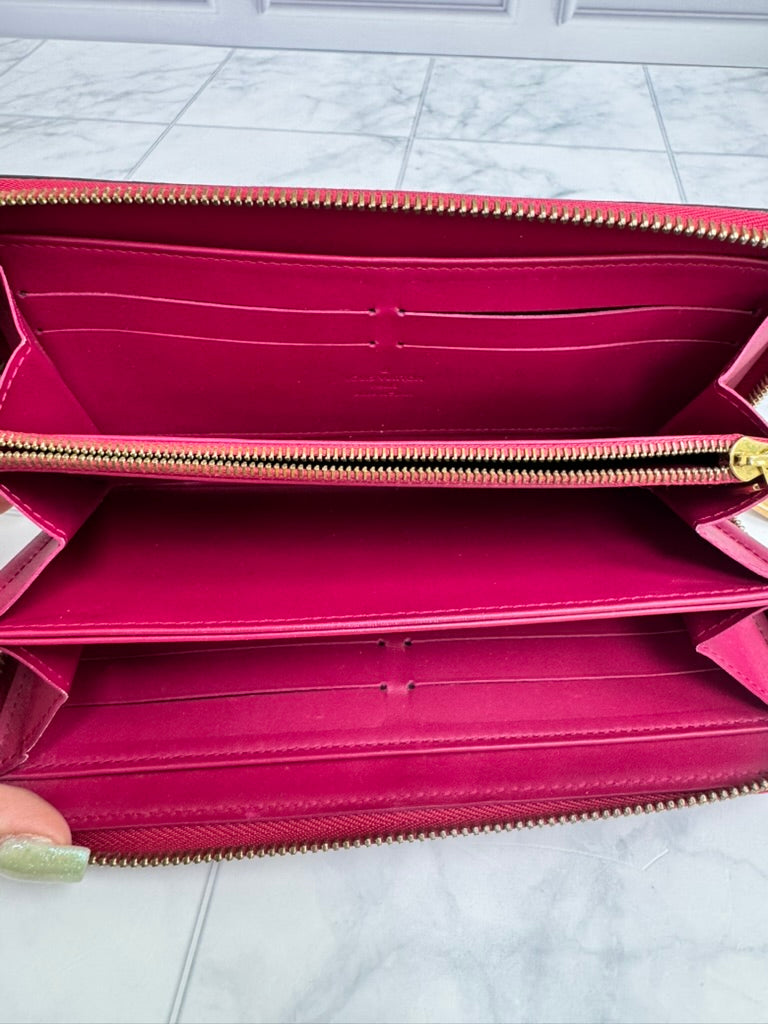 Louis Vuitton Red Vernis Monogram Zippy Wallet
