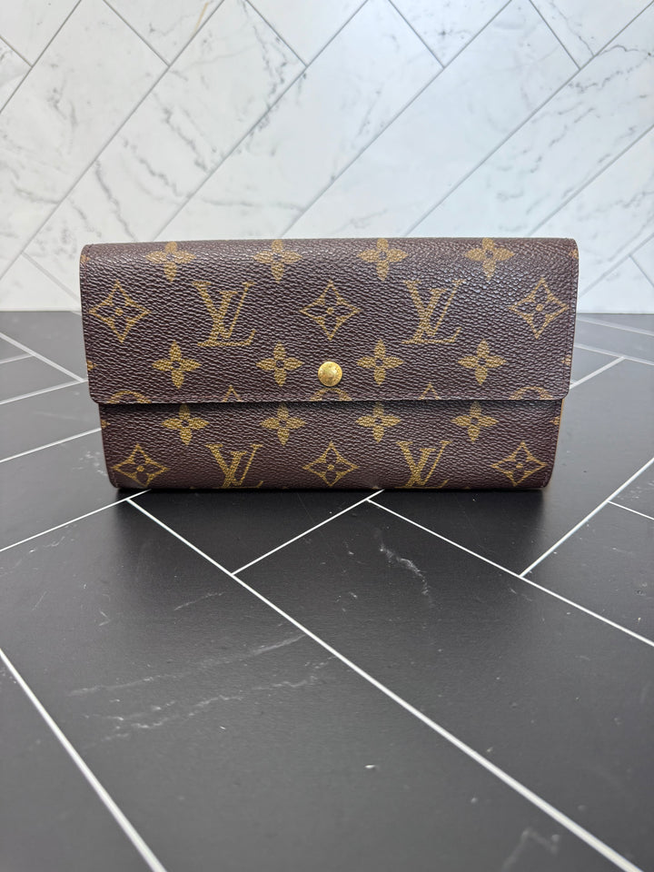 Louis Vuitton Monogram Sarah Wallet