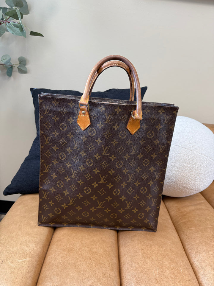 Louis Vuitton Monogram Sac Plat