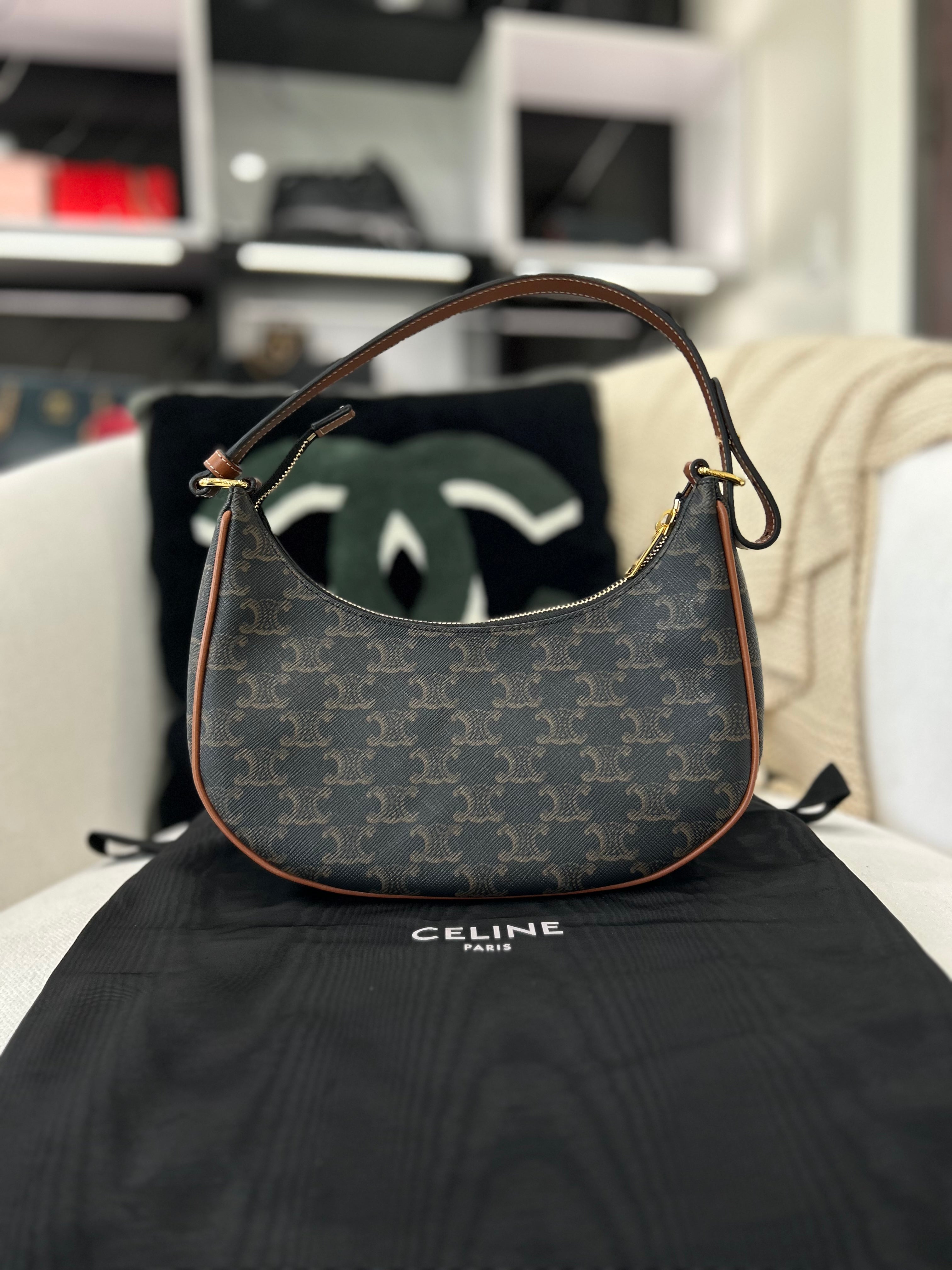 💚 BRAND NEW Celine Brown Ava Triomphe Shoulder Bag