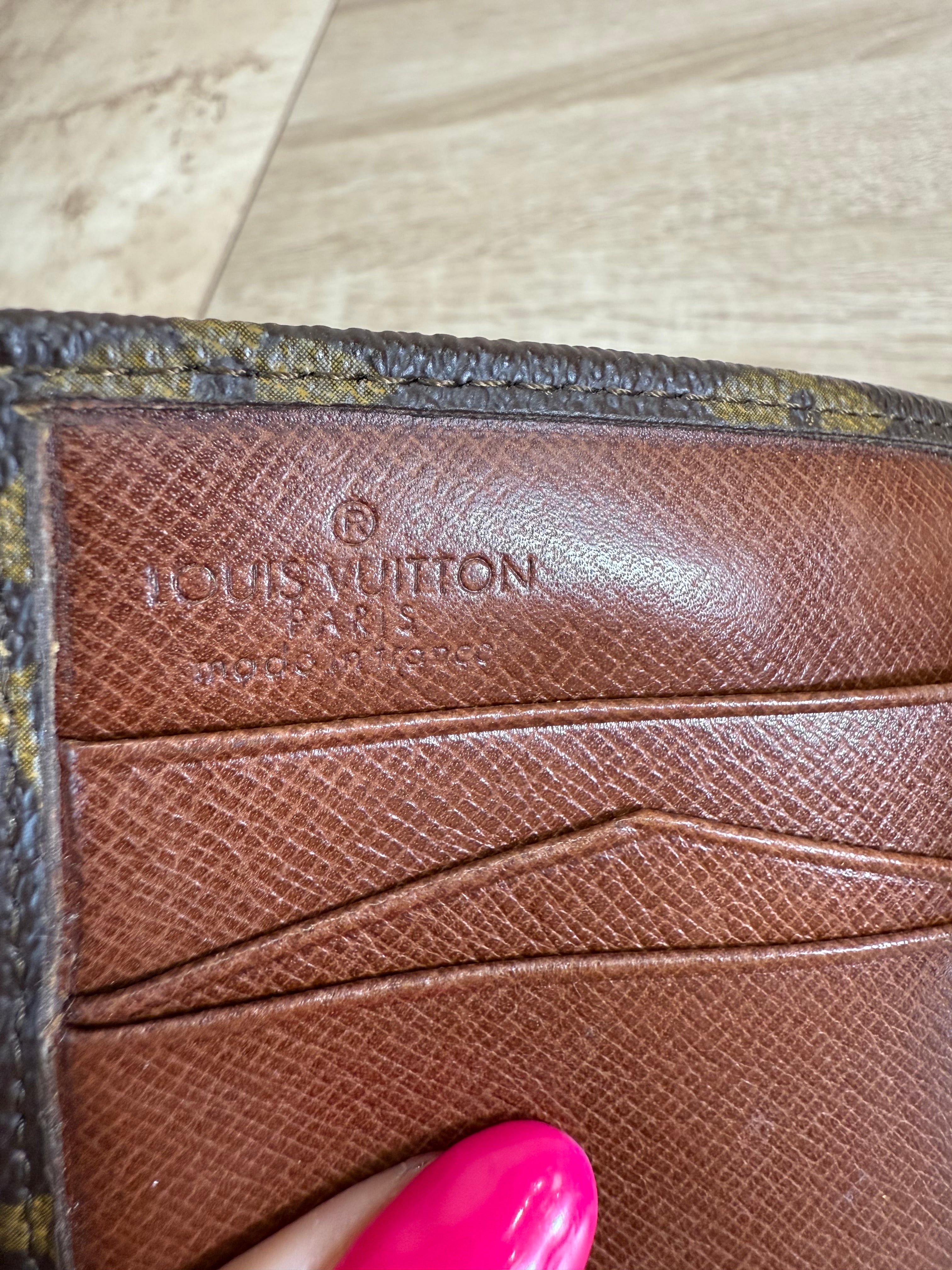 Louis Vuitton Monogram Elise Compact Wallet