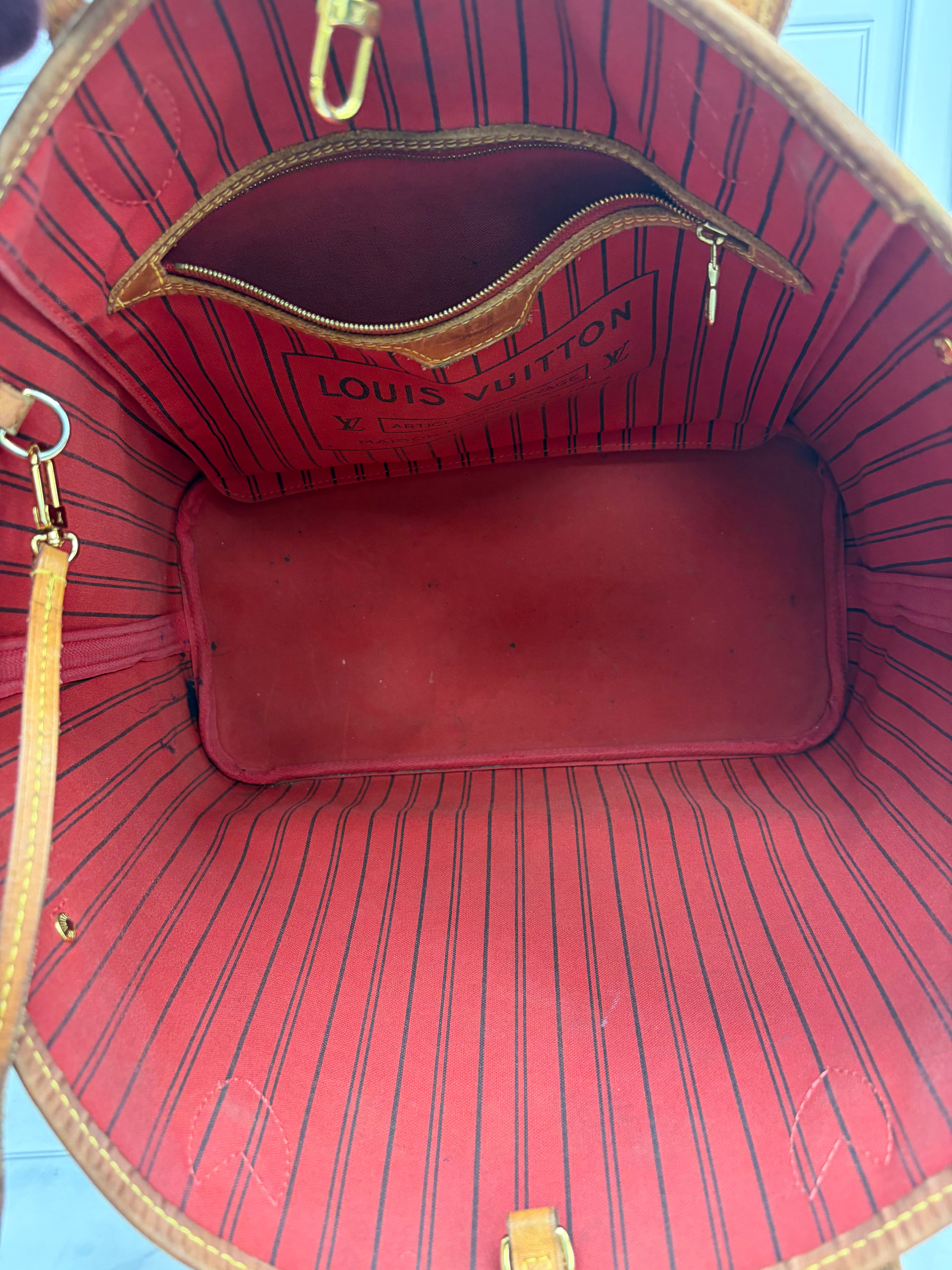 Louis Vuitton Monogram Neverfull MM & Pouch