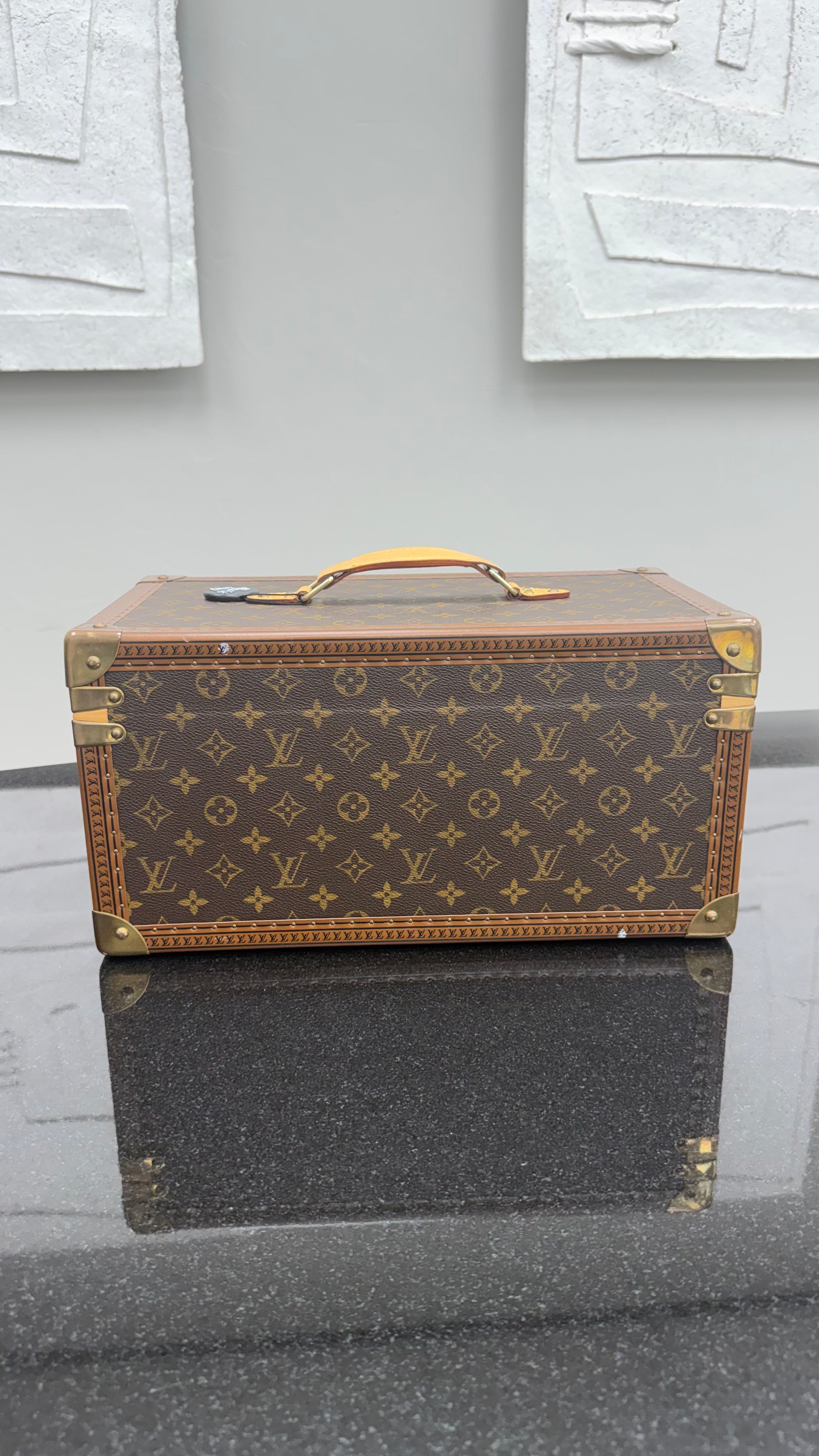 Louis Vuitton Monogram Boîte Bouteilles Et Glace Beauty Trunk
