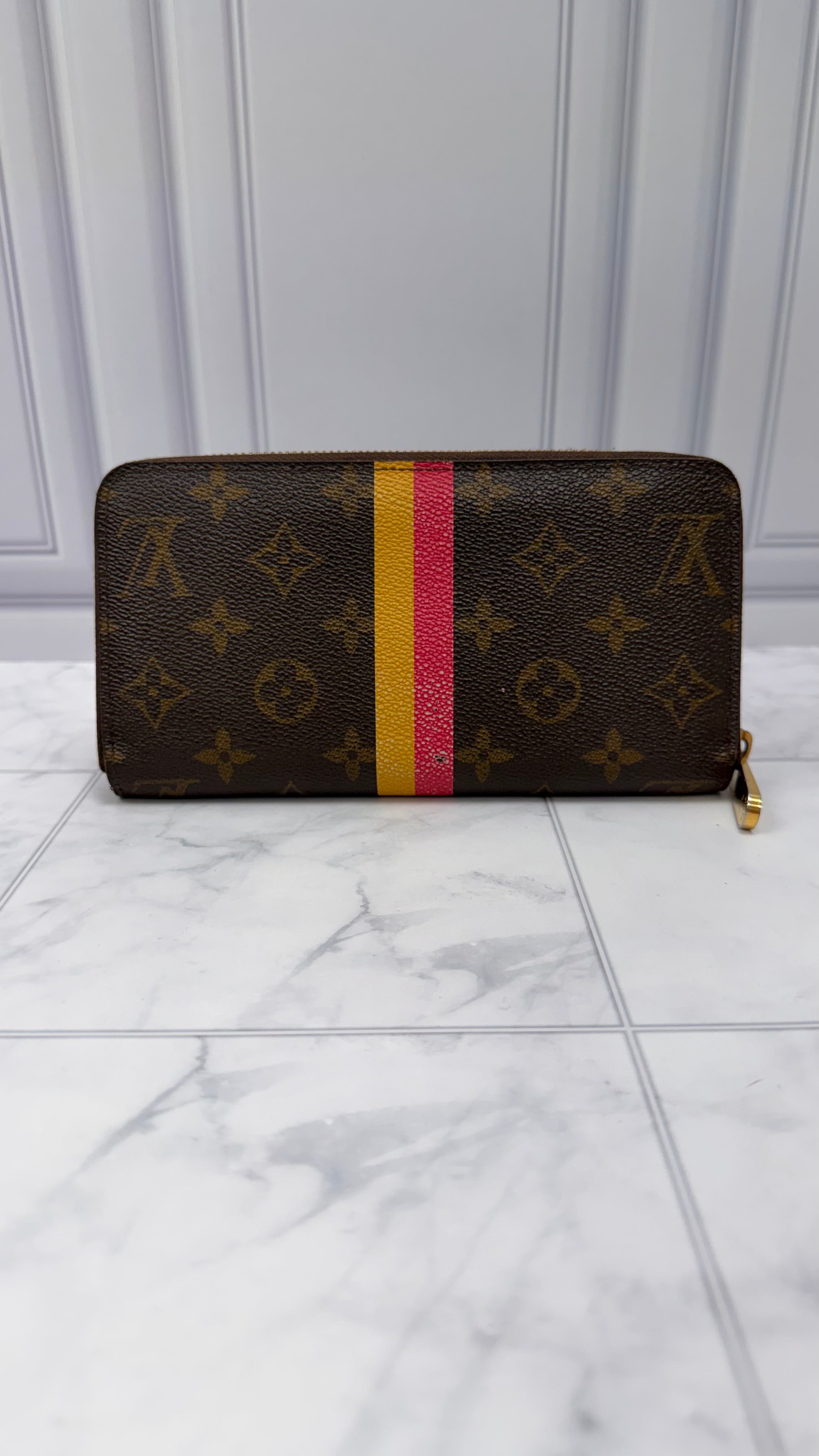 Louis Vuitton Monogram Zippy Wallet