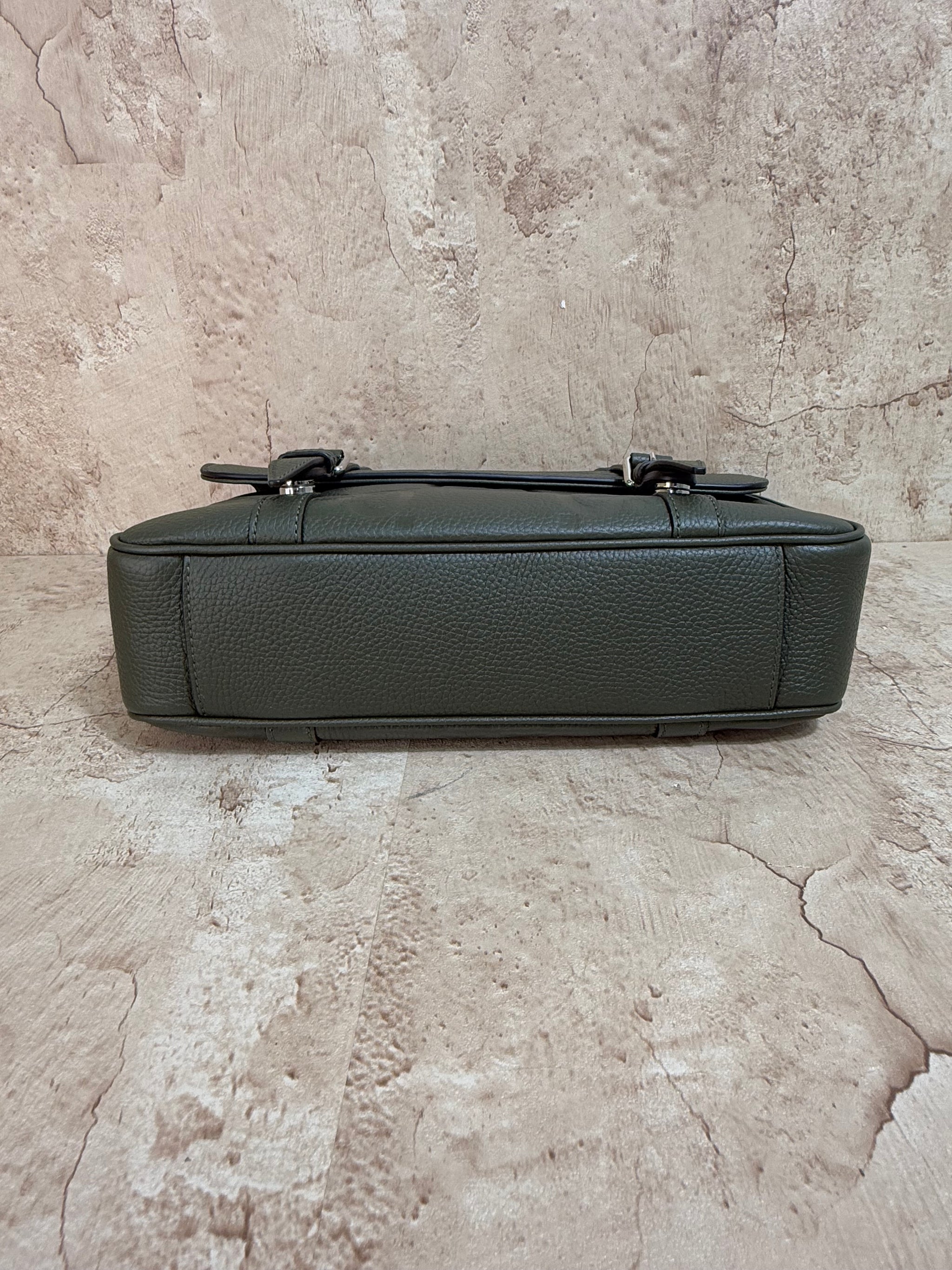 BRAND NEW- Gucci Olive Green Jumbo GG Messenger Bag