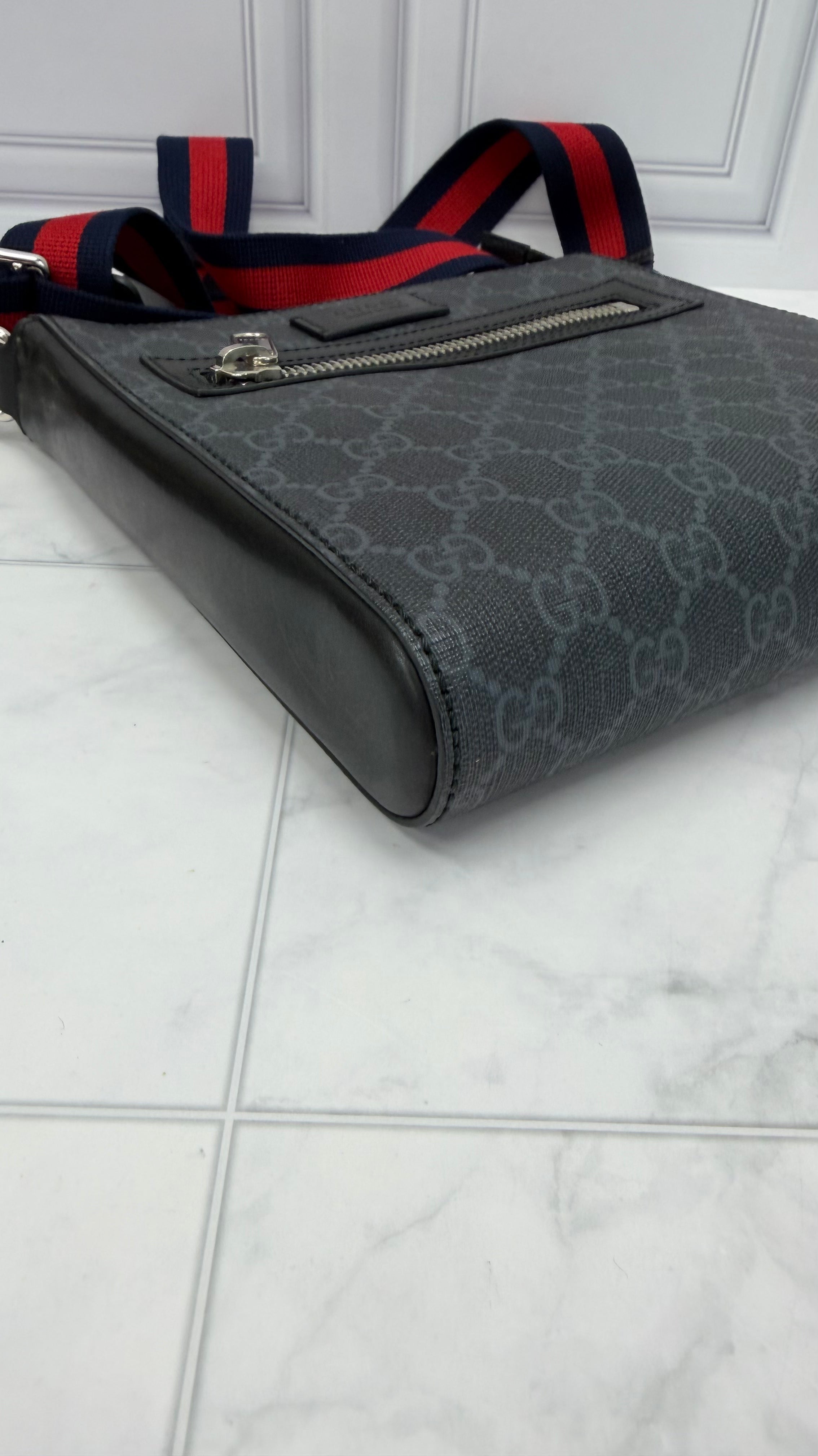 *DONS DROP* Gucci Black & Grey GG Coated Canvas & Web Strap Messenger Bag