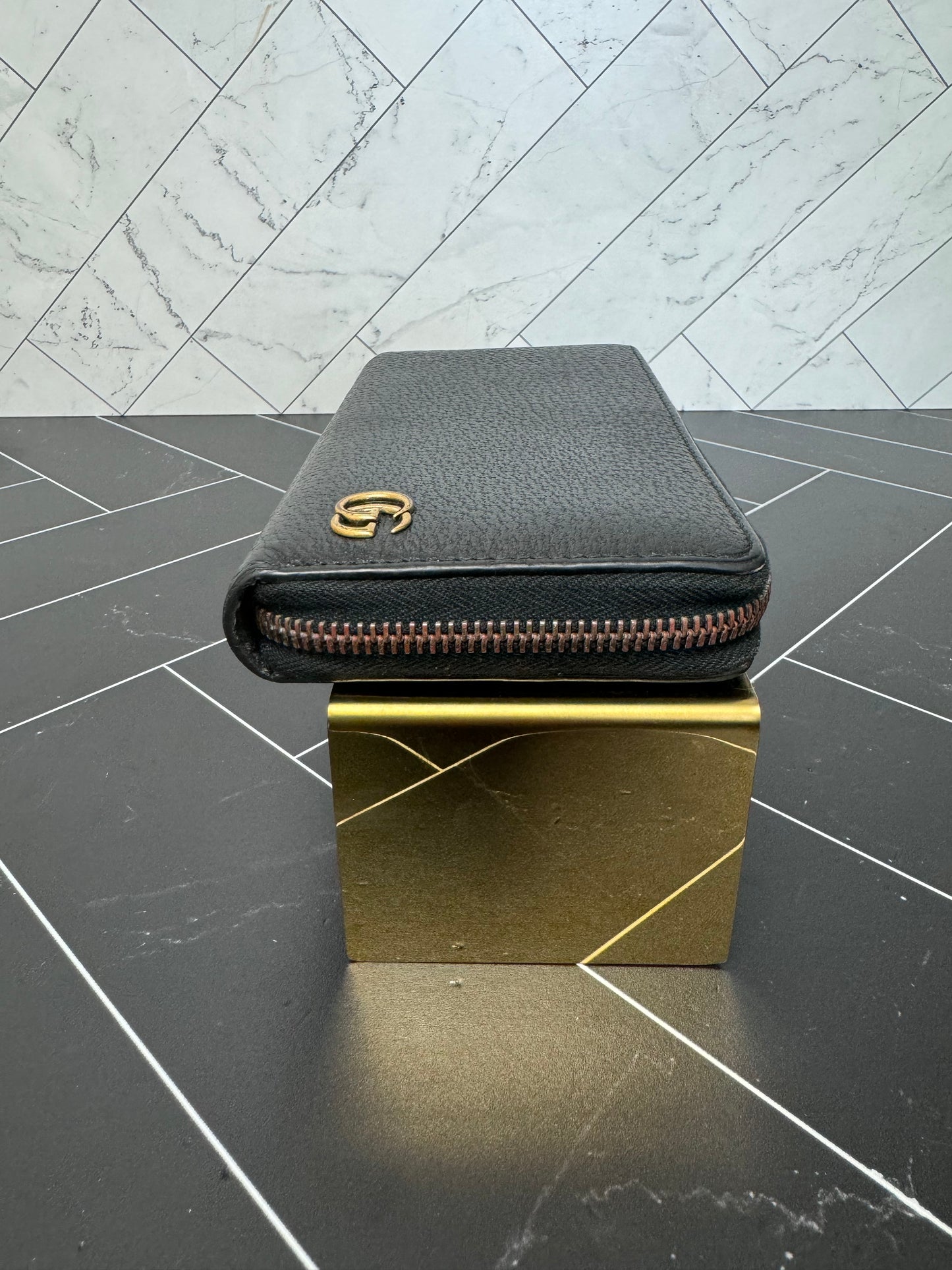 Gucci Black Leather Marmont Zippy Wallet