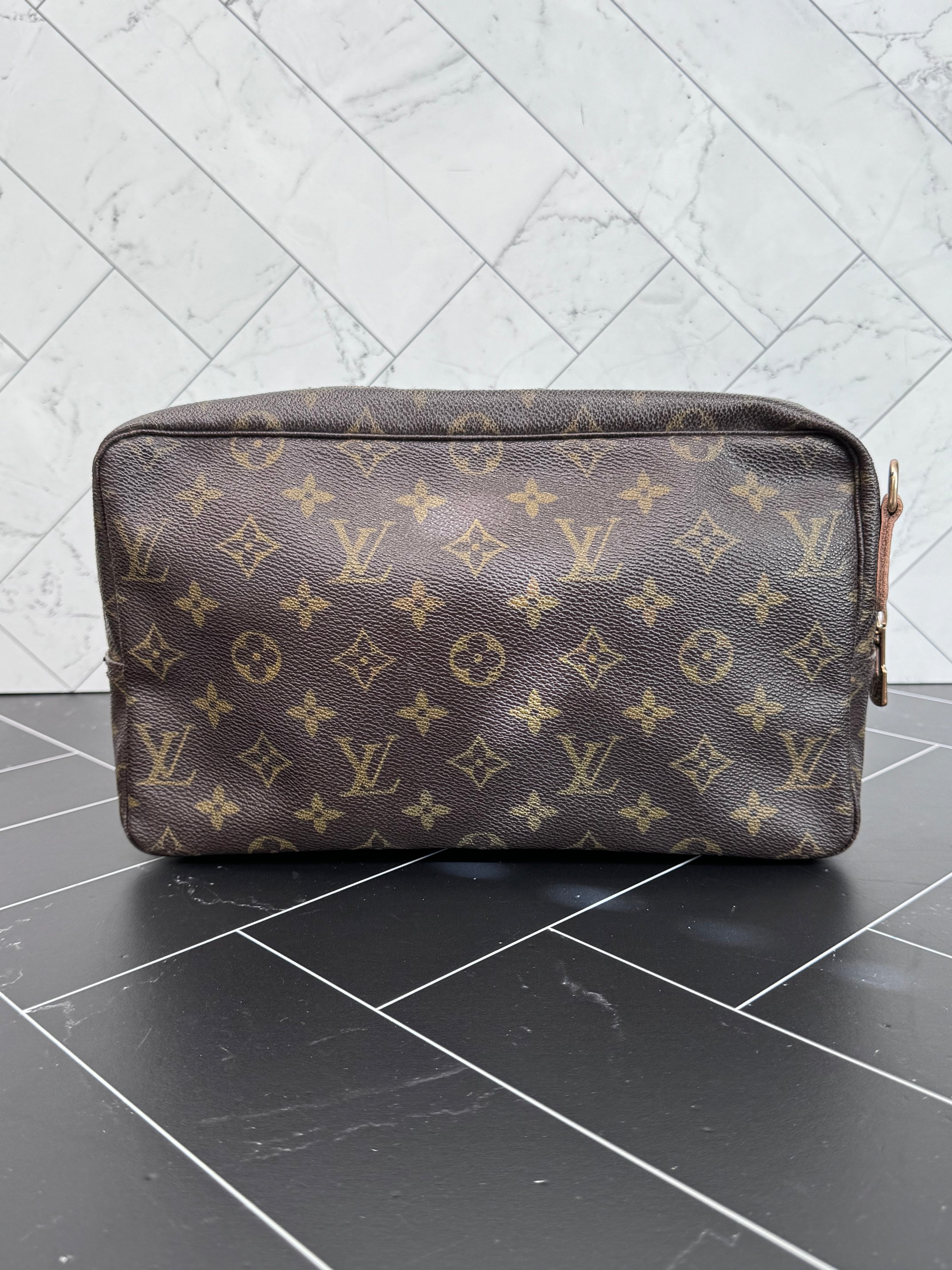 Louis Vuitton  Monogram Trousse 28