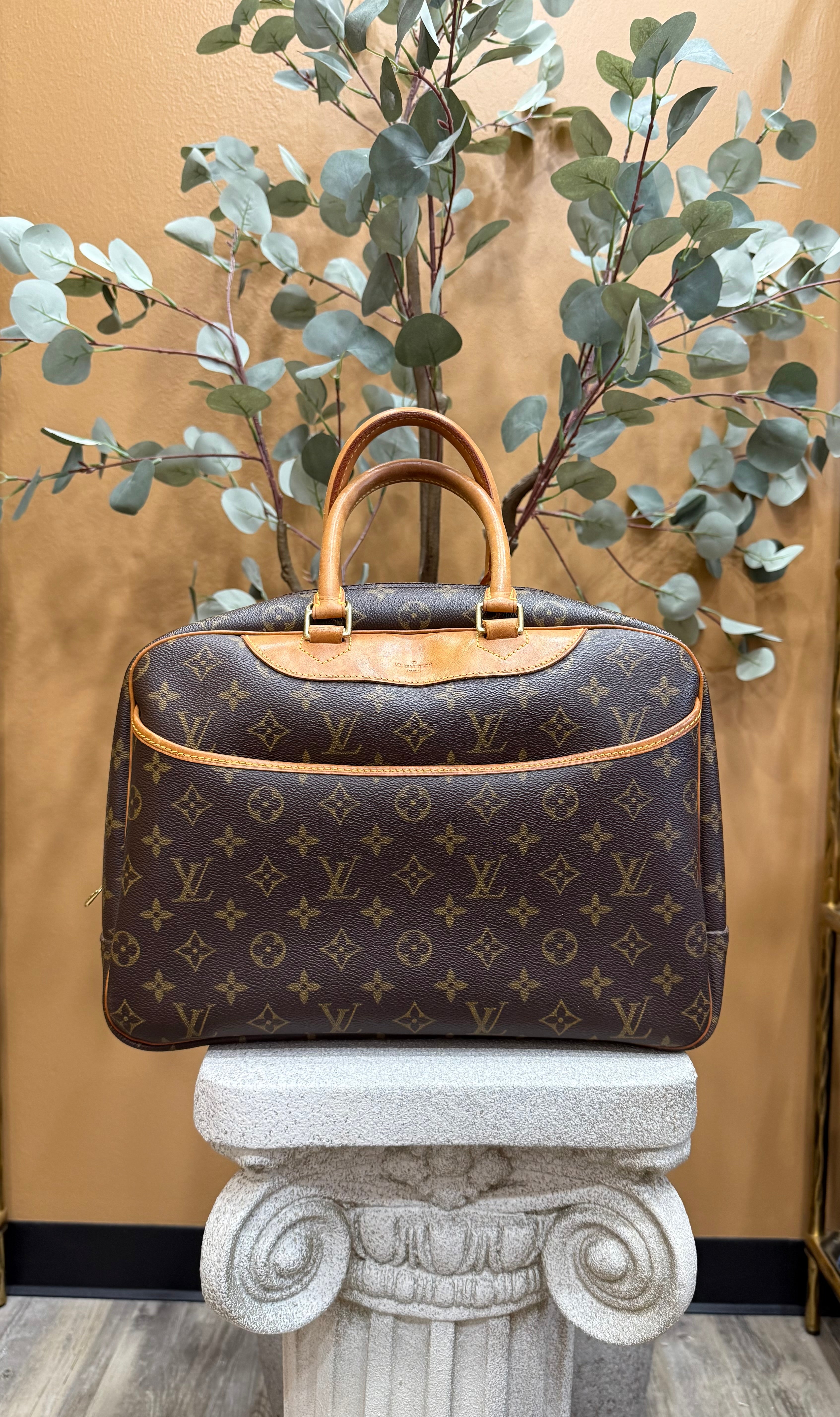 Louis Vuitton Monogram Deauville Bag