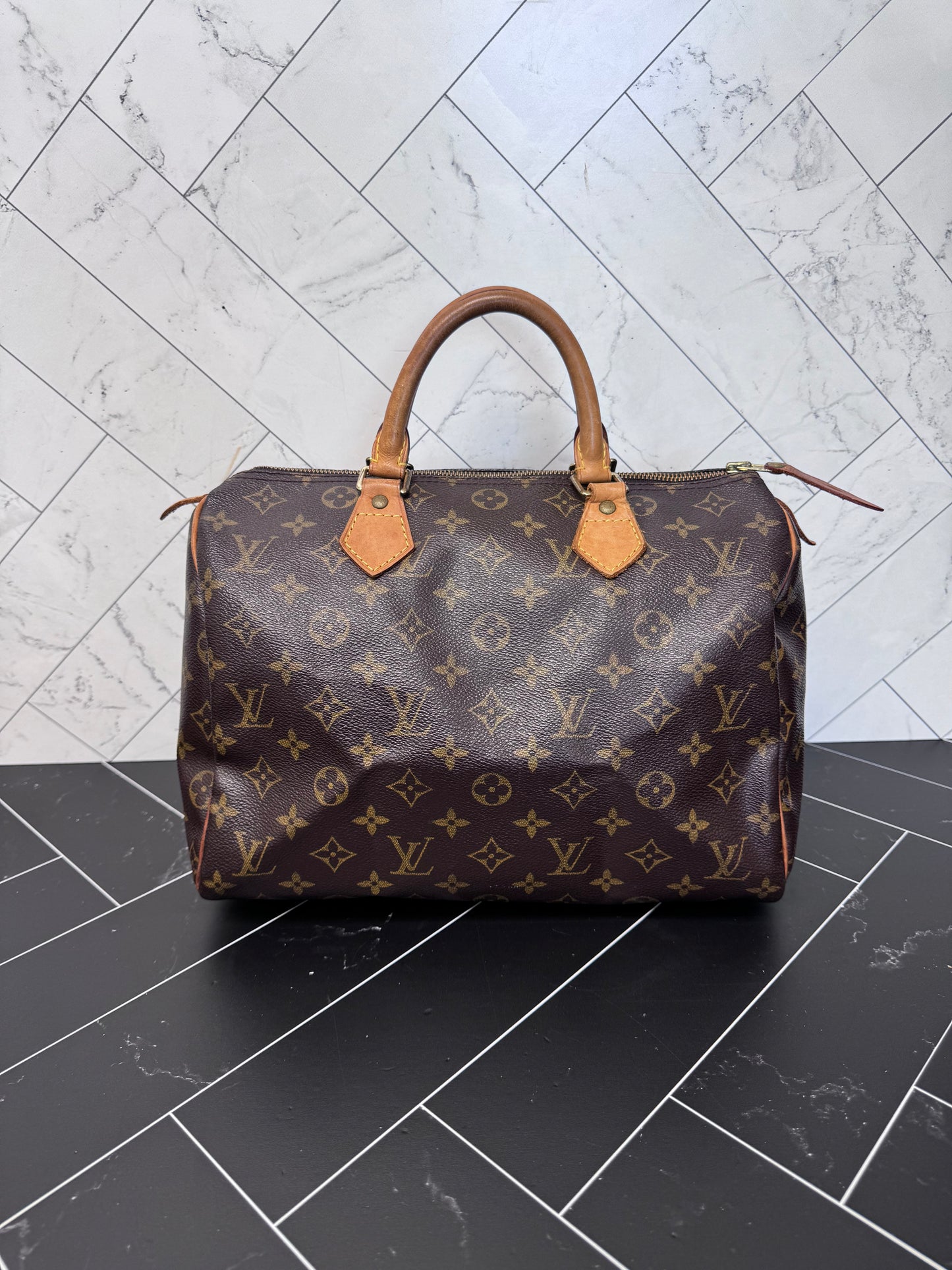 Louis Vuitton Monogram Speedy 30