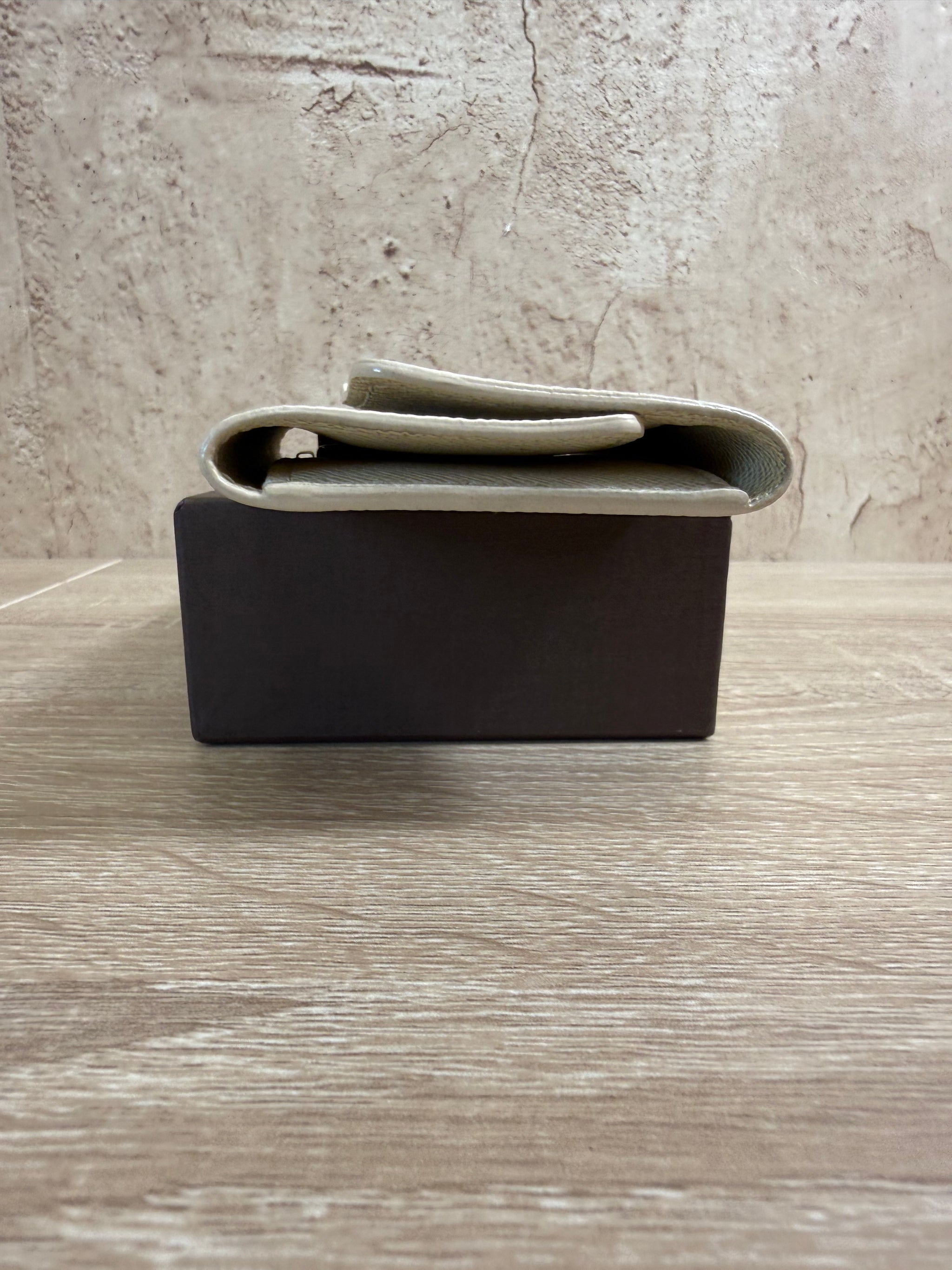 Louis Vuitton Damier Azur 6 Key Ring Case