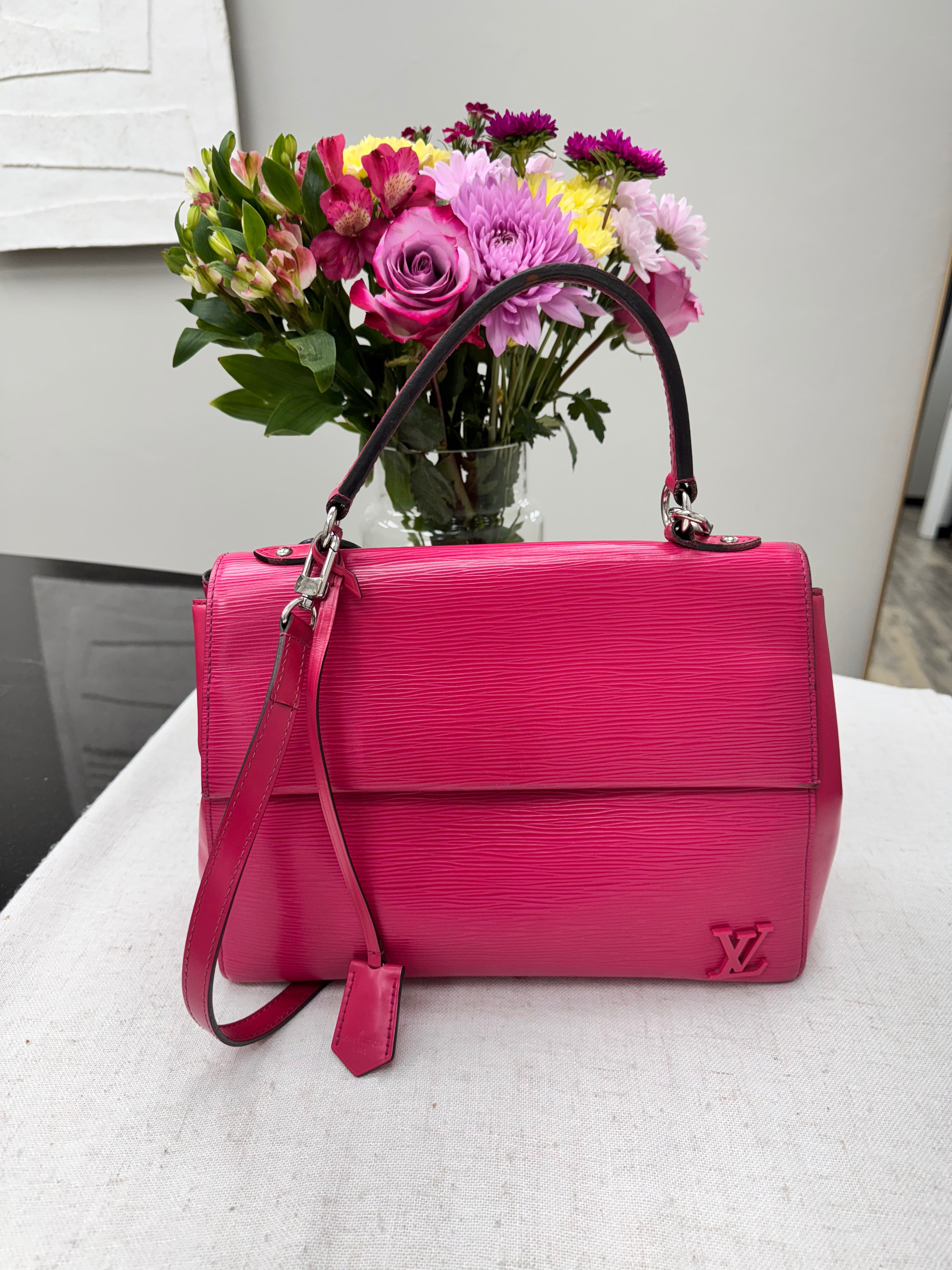 *DONS DROP* Louis Vuitton Pink Epi Leather Cluny MM Bag