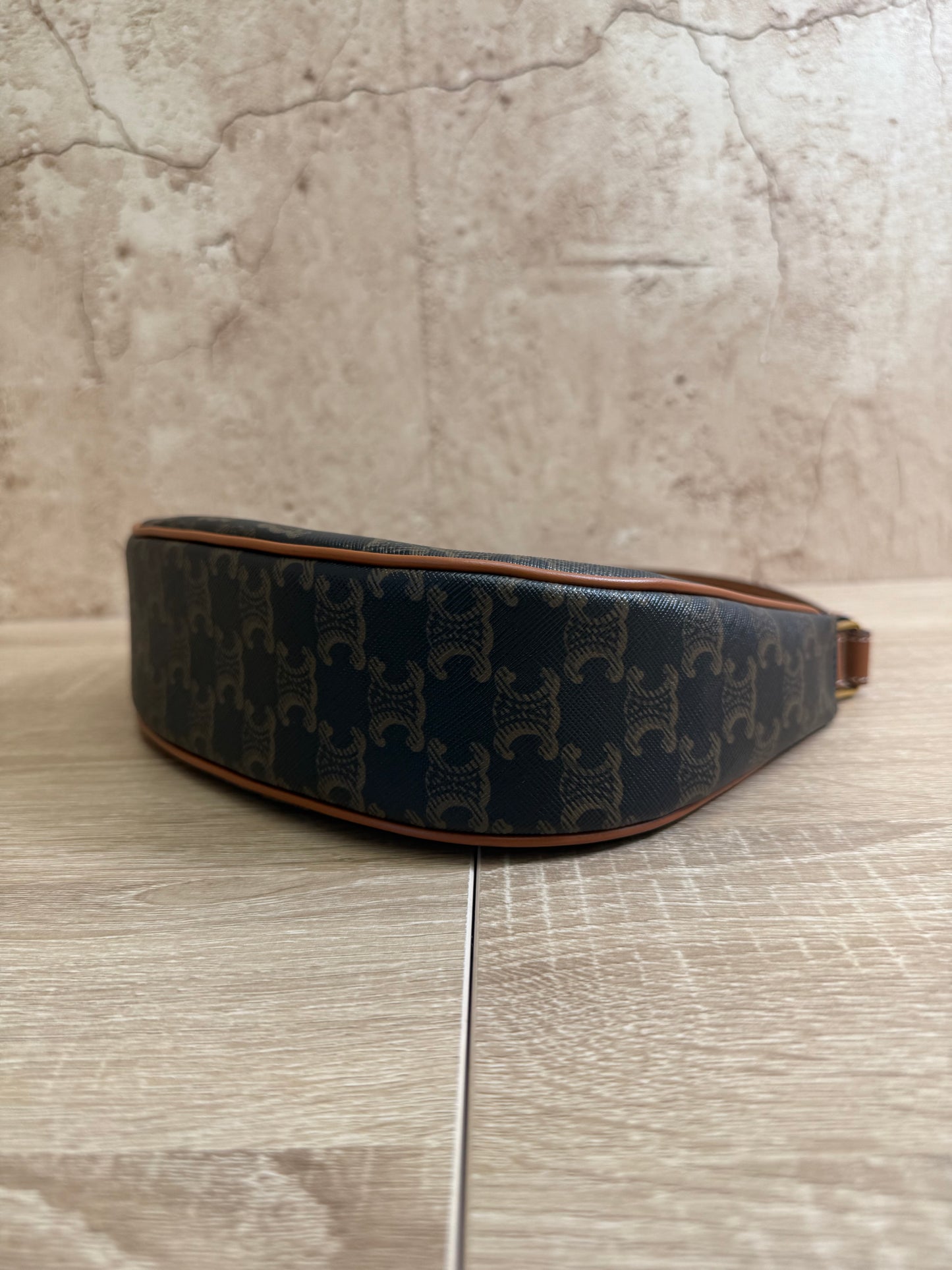 💚 BRAND NEW Celine Brown Ava Triomphe Shoulder Bag
