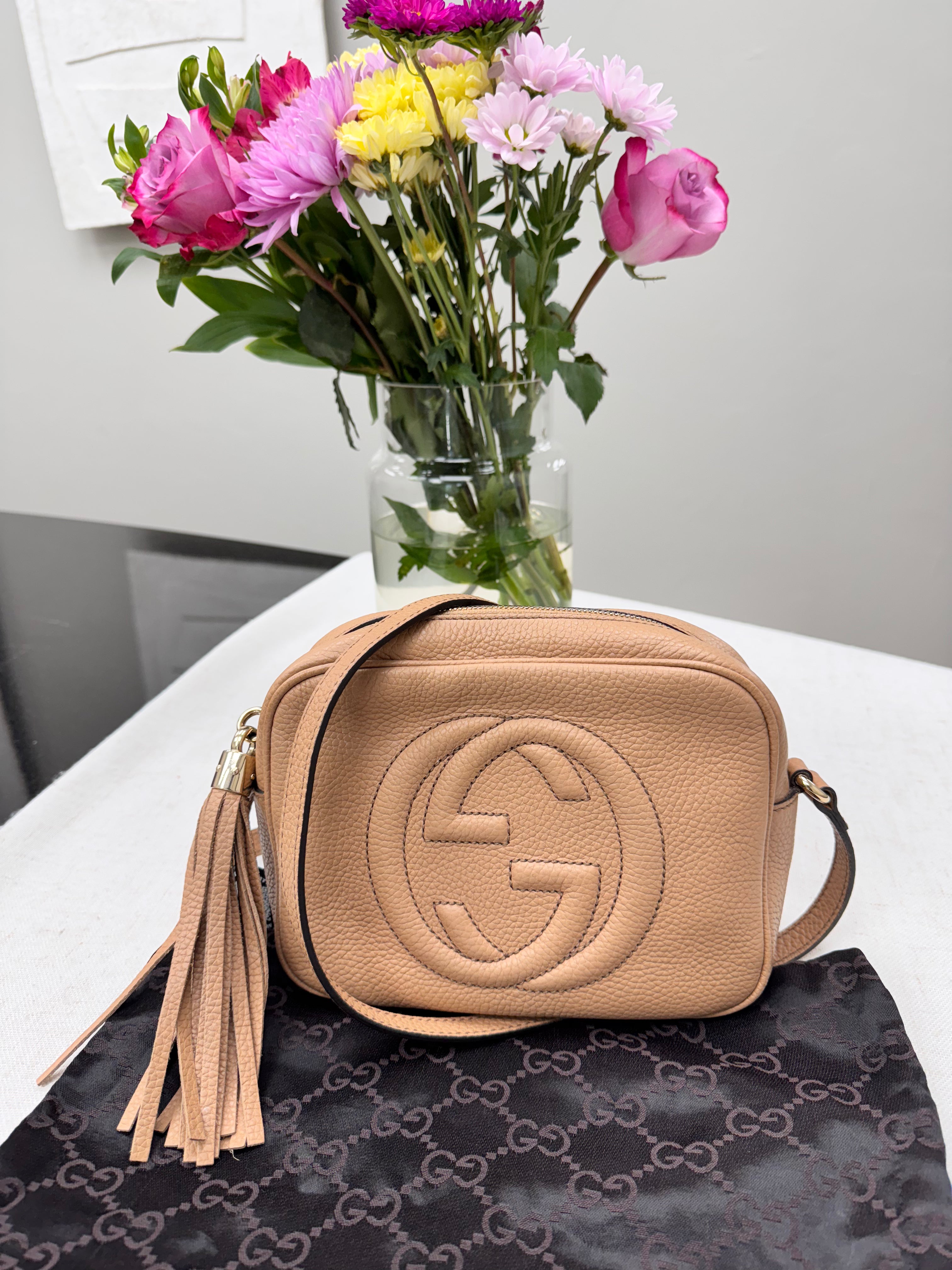 *DONS DROP* Gucci Tan Pebbled Leather Soho Disco Camera Bag