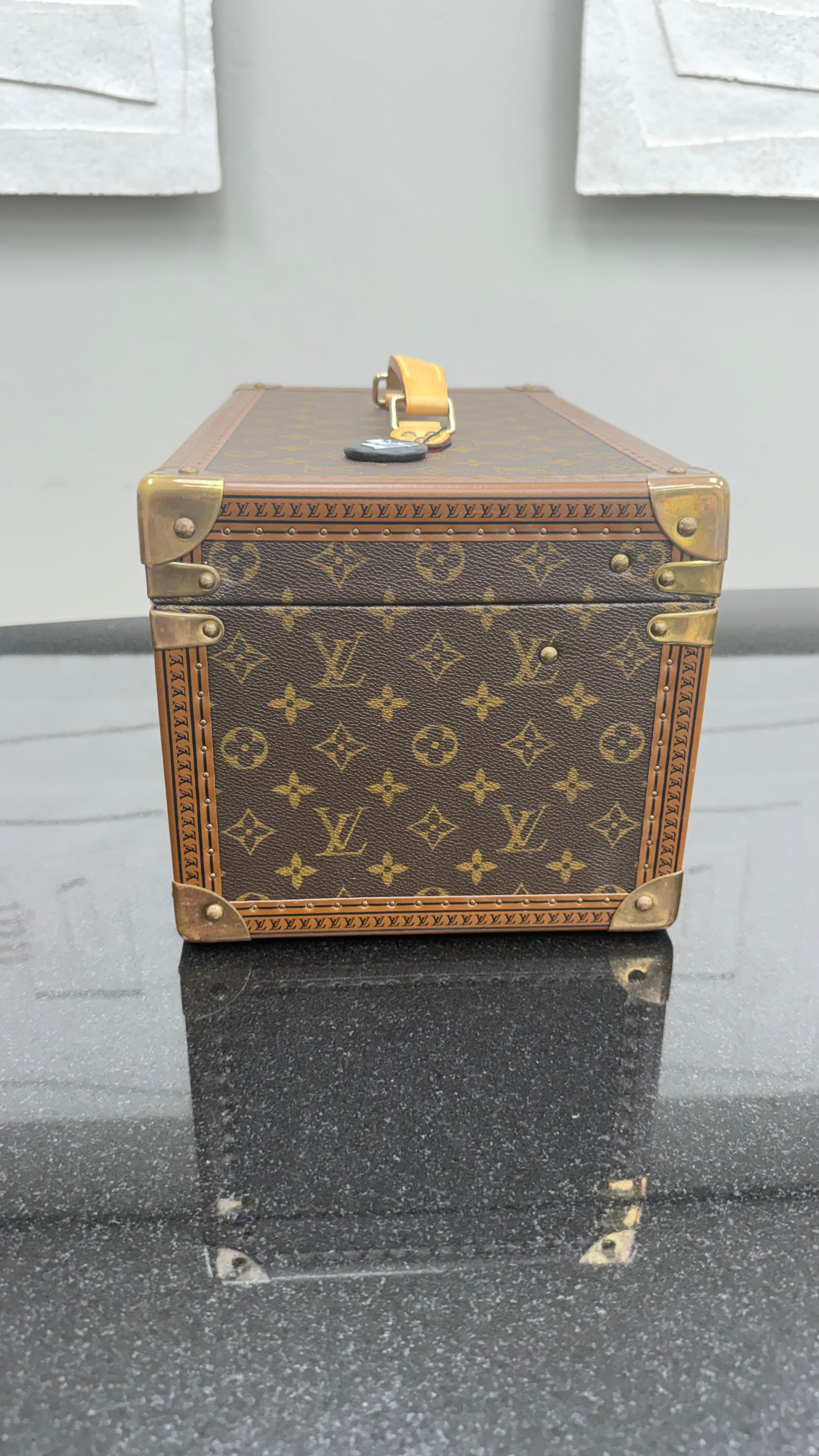 Louis Vuitton Monogram Boîte Bouteilles Et Glace Beauty Trunk