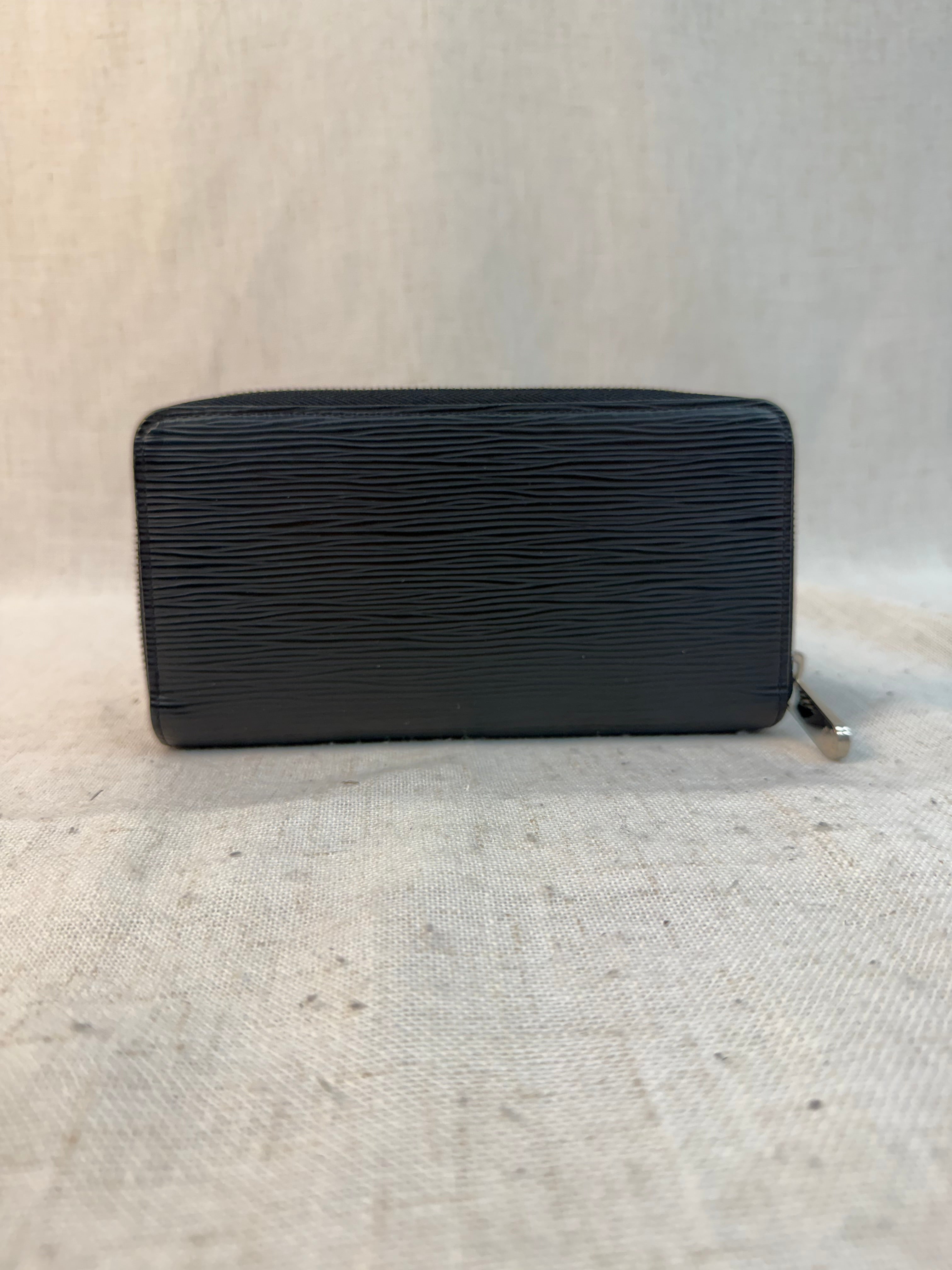 Louis Vuitton Black Epi Zippy Wallet
