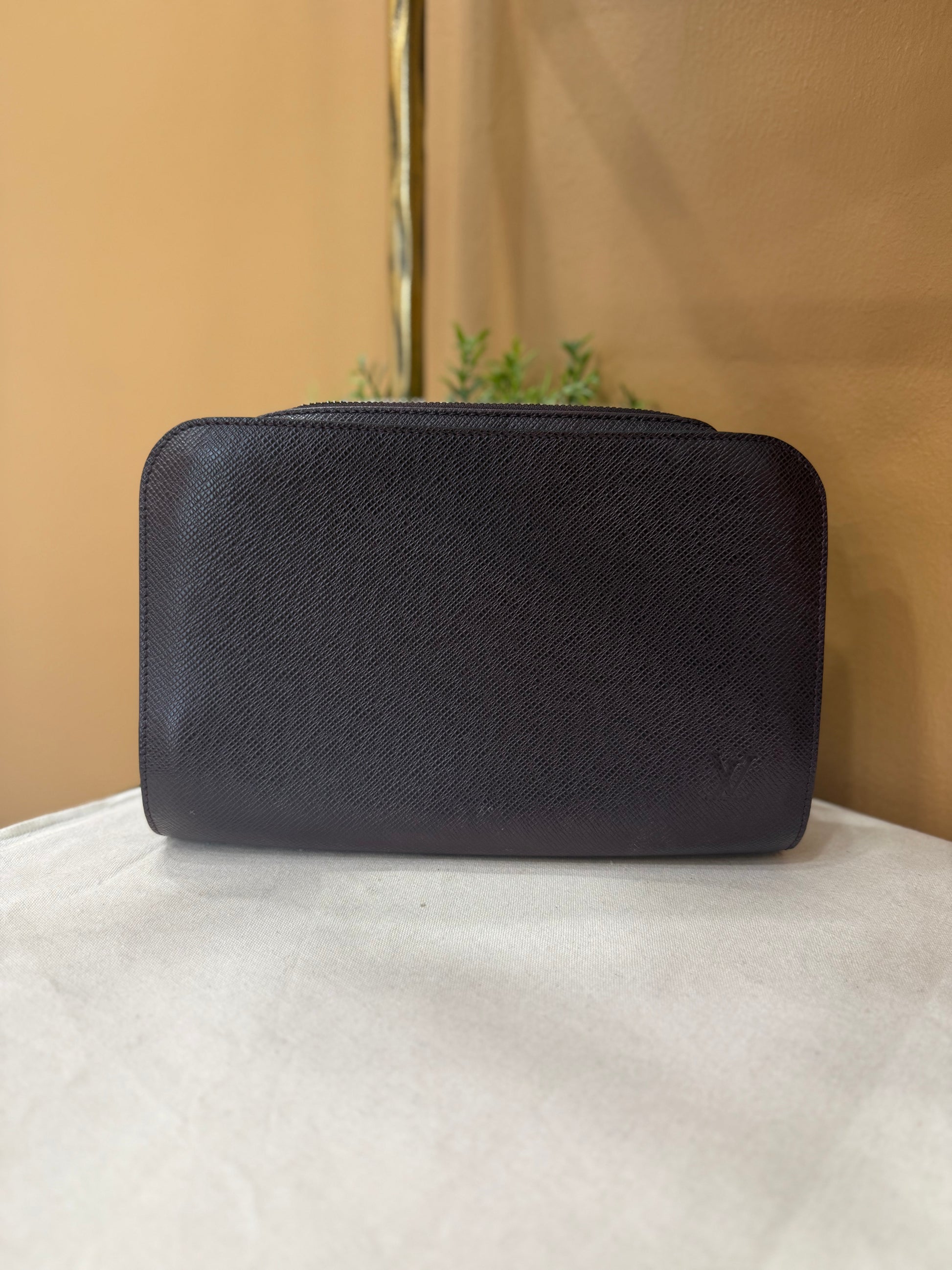 Louis Vuitton Burgundy Taiga Leather Baikal Clutch Bag