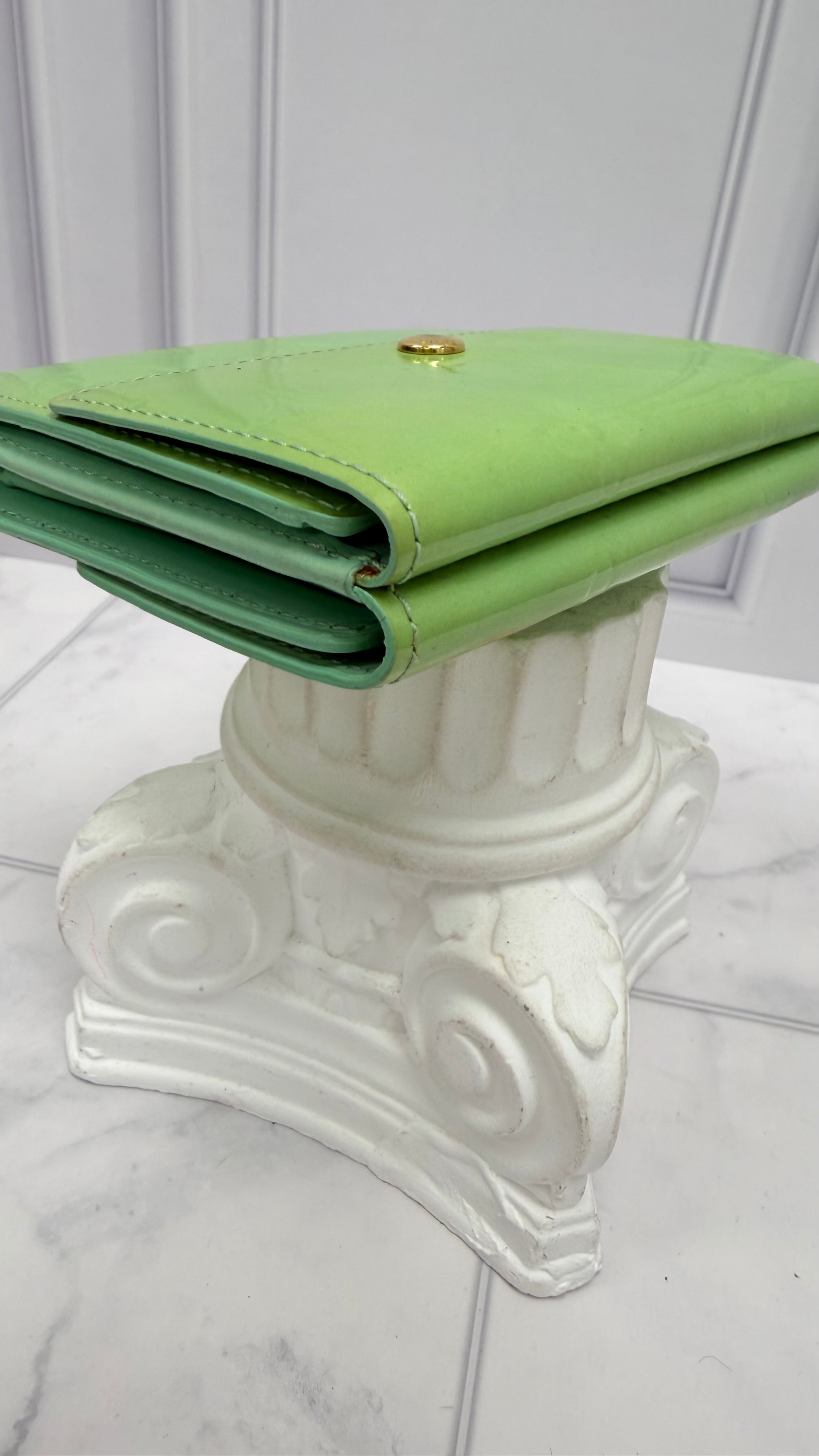 Louis Vuitton Green Vernis Elise Wallet
