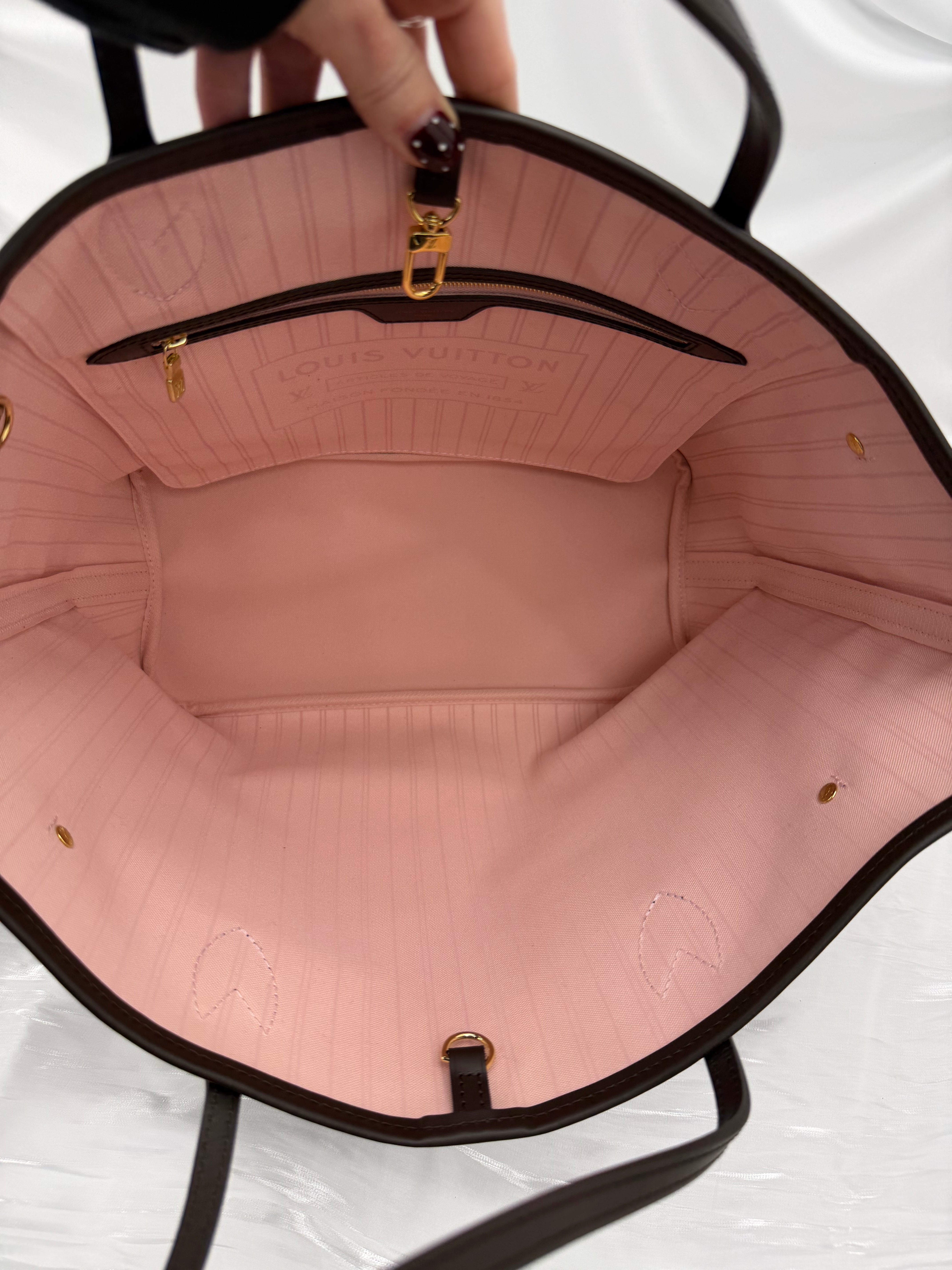 BRAND NEW- Louis Vuitton Damier Ebene Neverfull MM