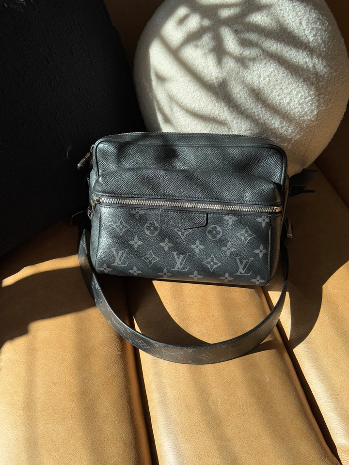 Louis Vuitton Black Taiga Eclipse Outdoor Messenger Bag