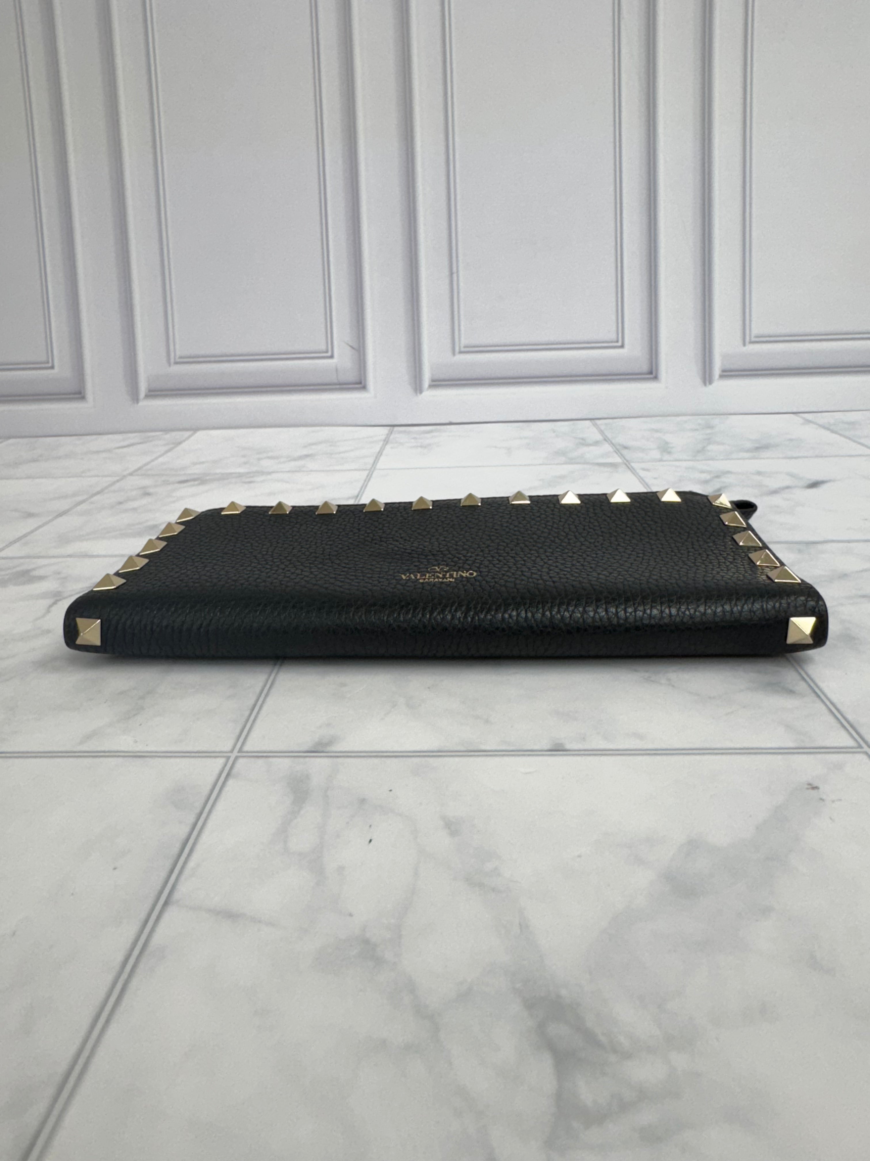 Valentino Black Pebbled Leather Rockstud Double Zip Wallet