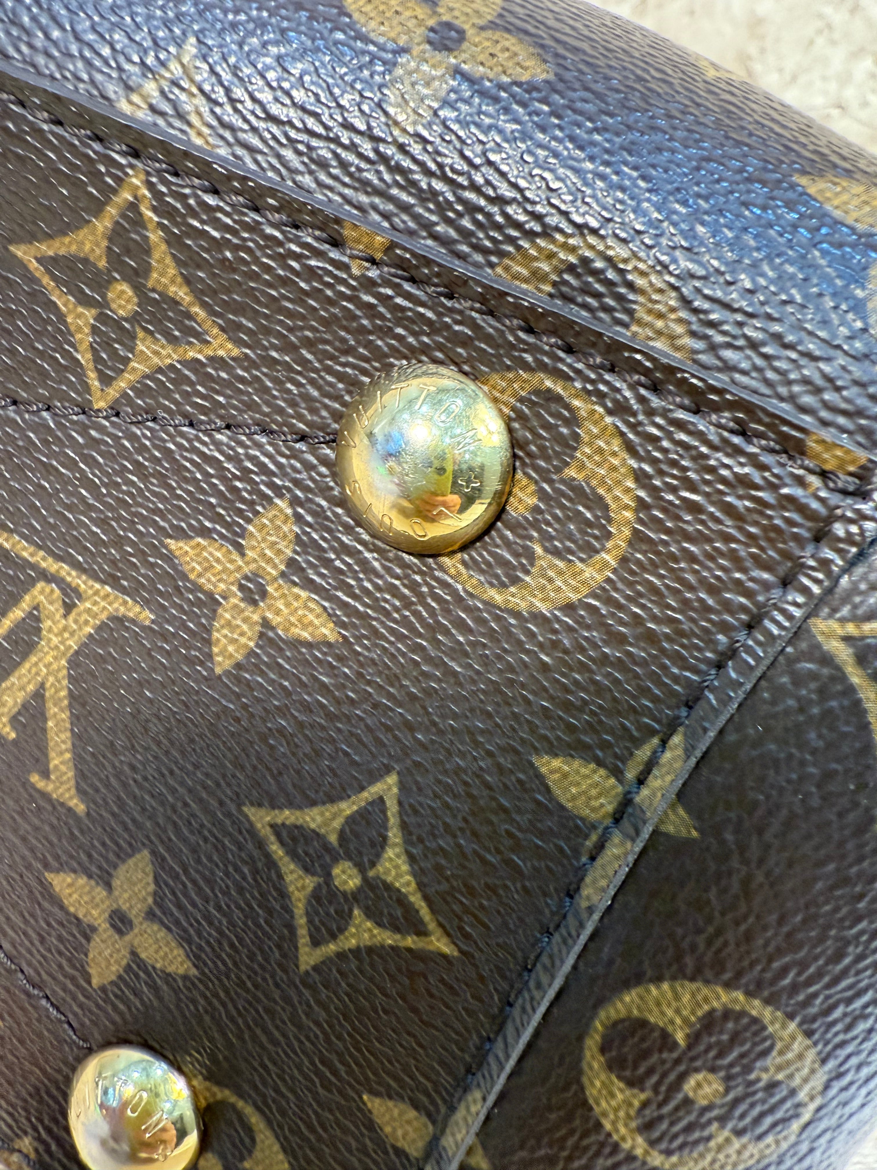 Louis Vuitton Monogram Montaigne MM