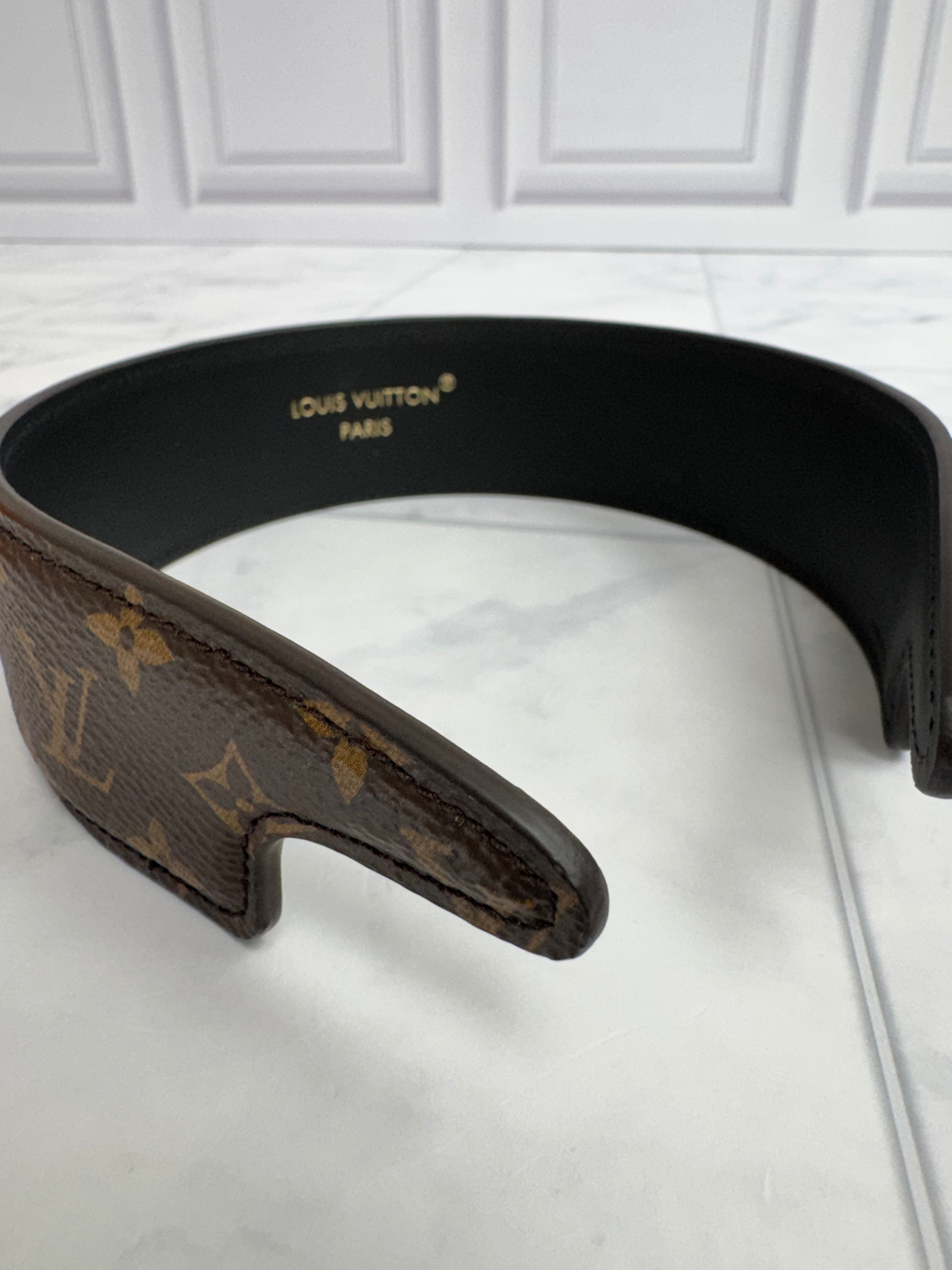 LIKE NEW - Louis Vuitton Monogram Headband