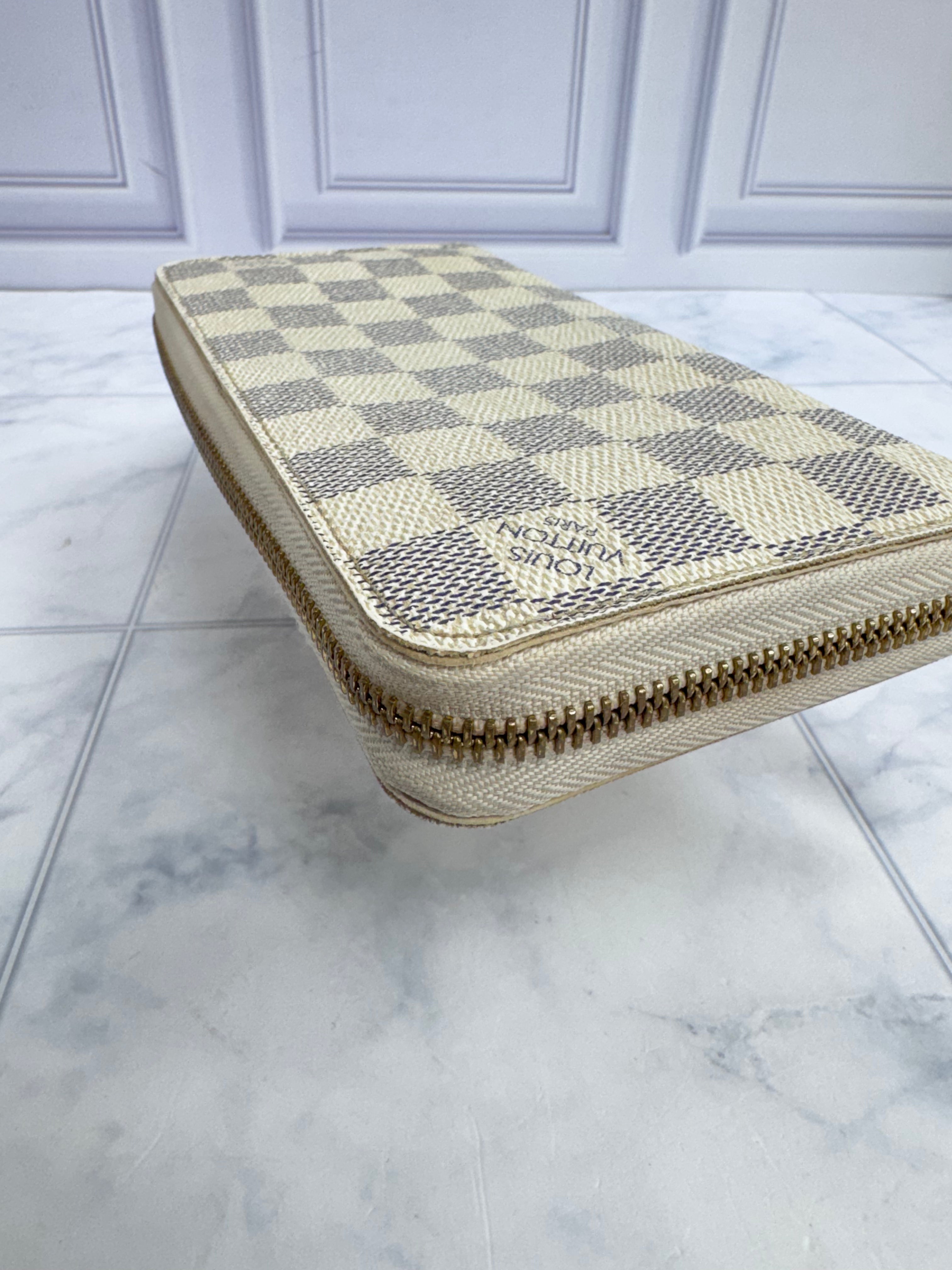 Louis Vuitton Damier Azur Zippy Wallet