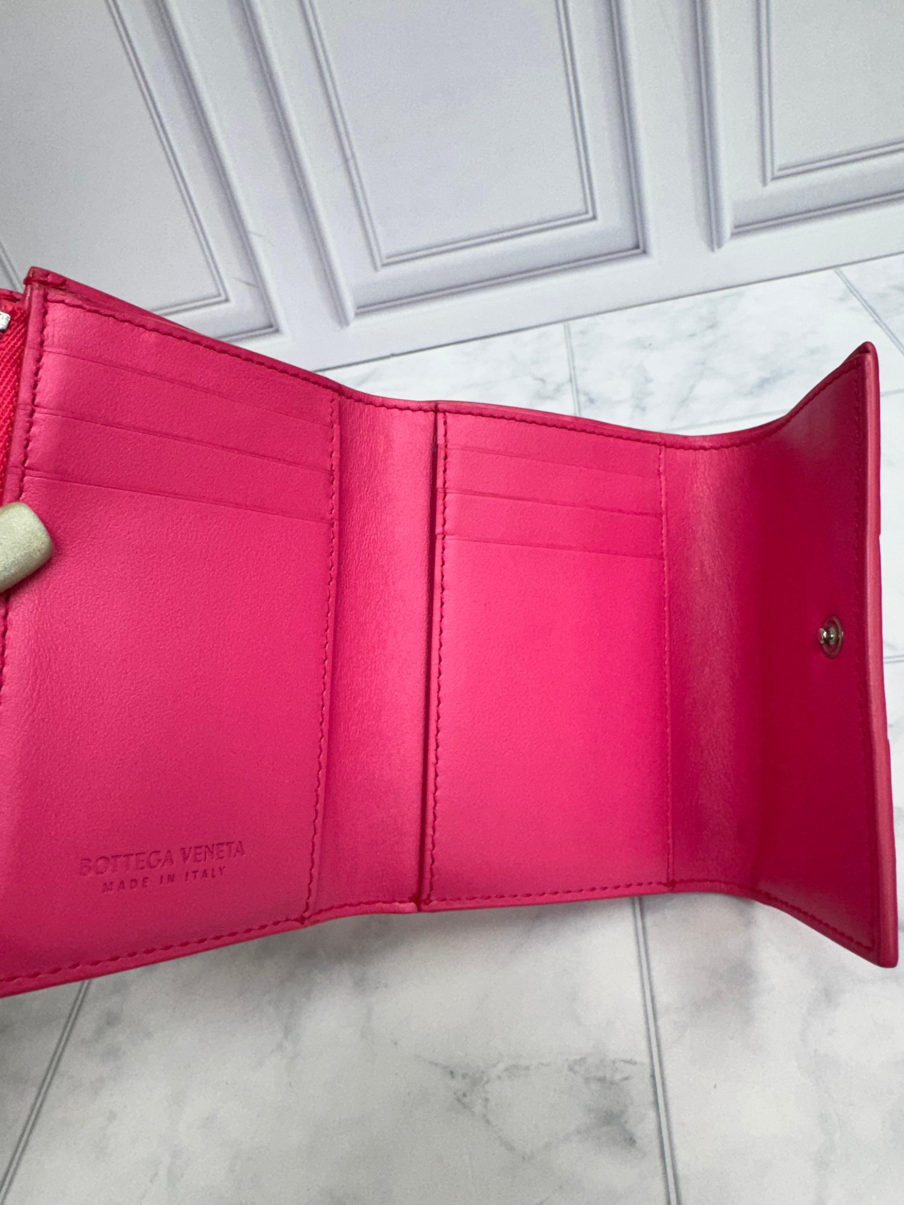 Bottega Veneta Pink Maxi Intrecciato Leather Compact Wallet