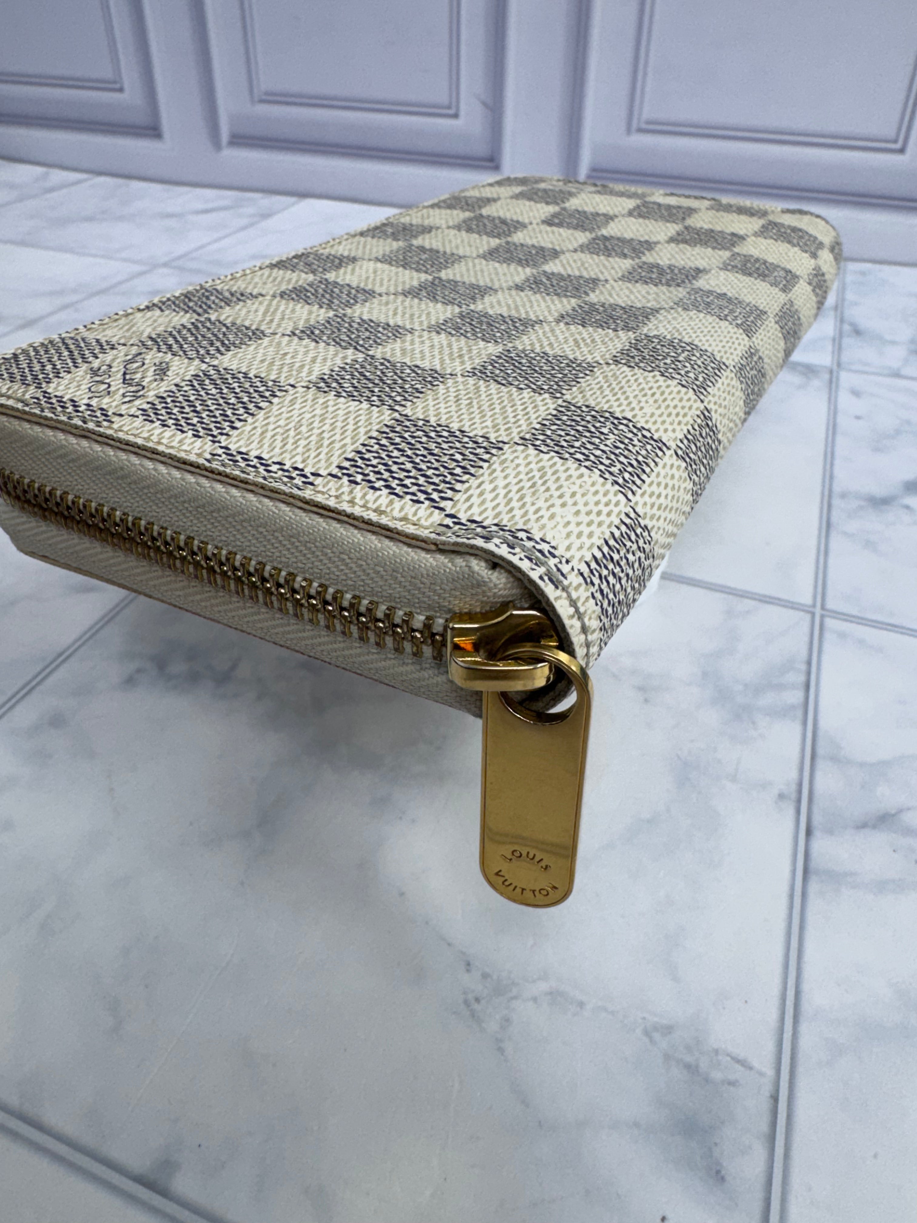 Louis Vuitton Damier Azur Zippy Wallet