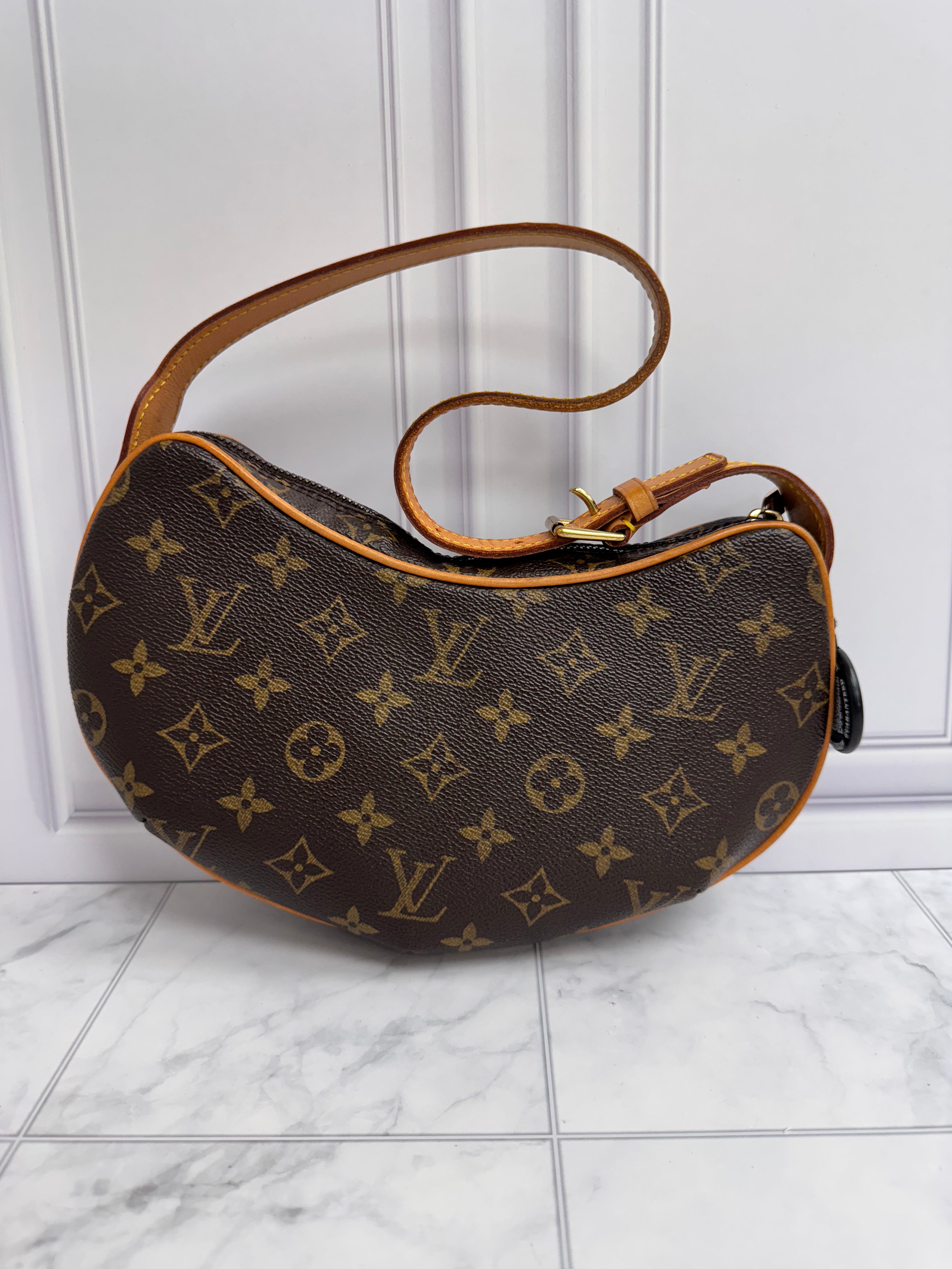 *DONS DROP* Louis Vuitton Monogram Croissant PM Handbag