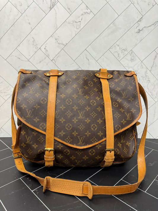 Louis Vuitton Monogram Saumur 35 Messenger Bag