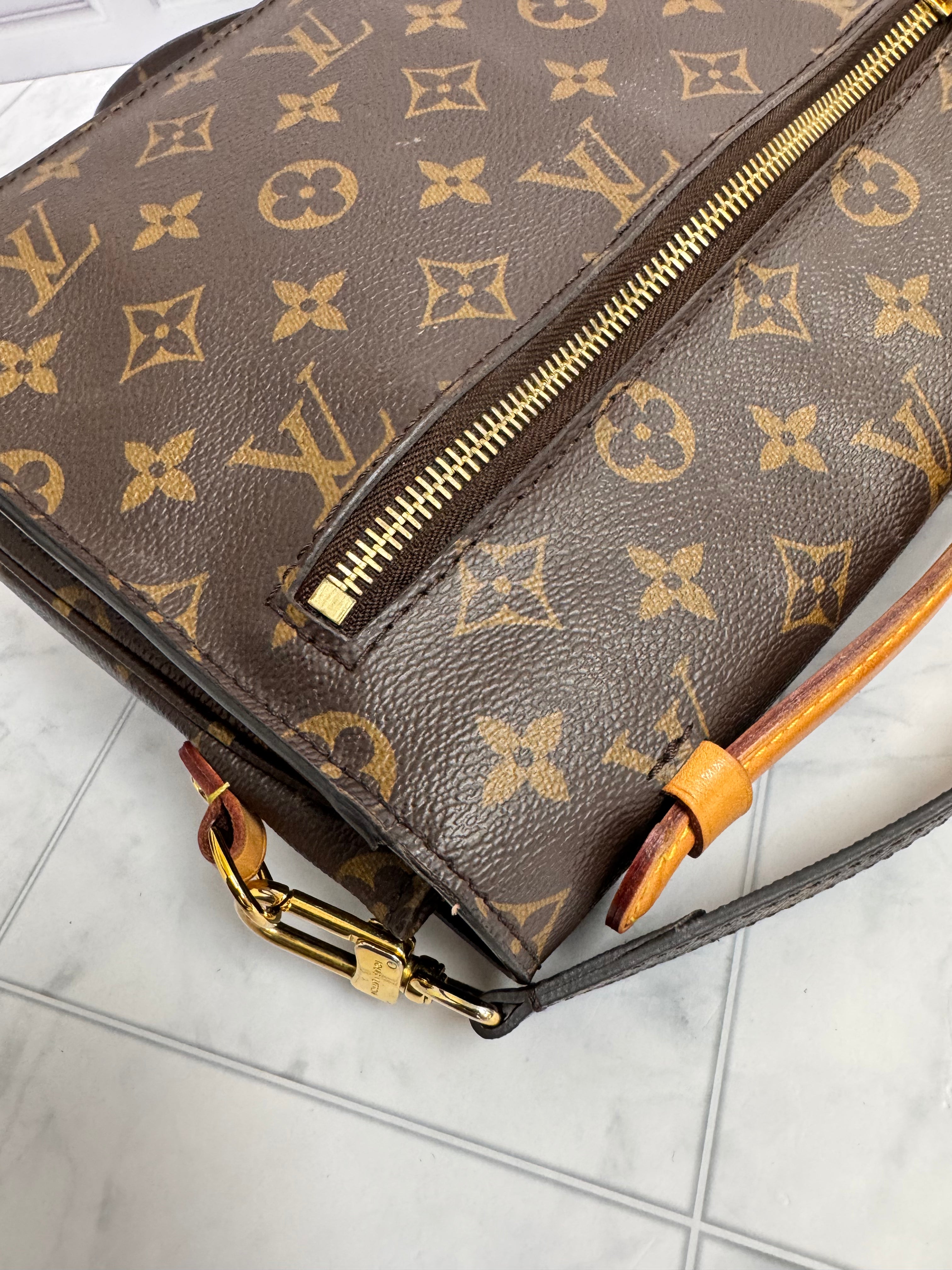 DONS DROP* Louis Vuitton Monogram Pochette Metis Handbags