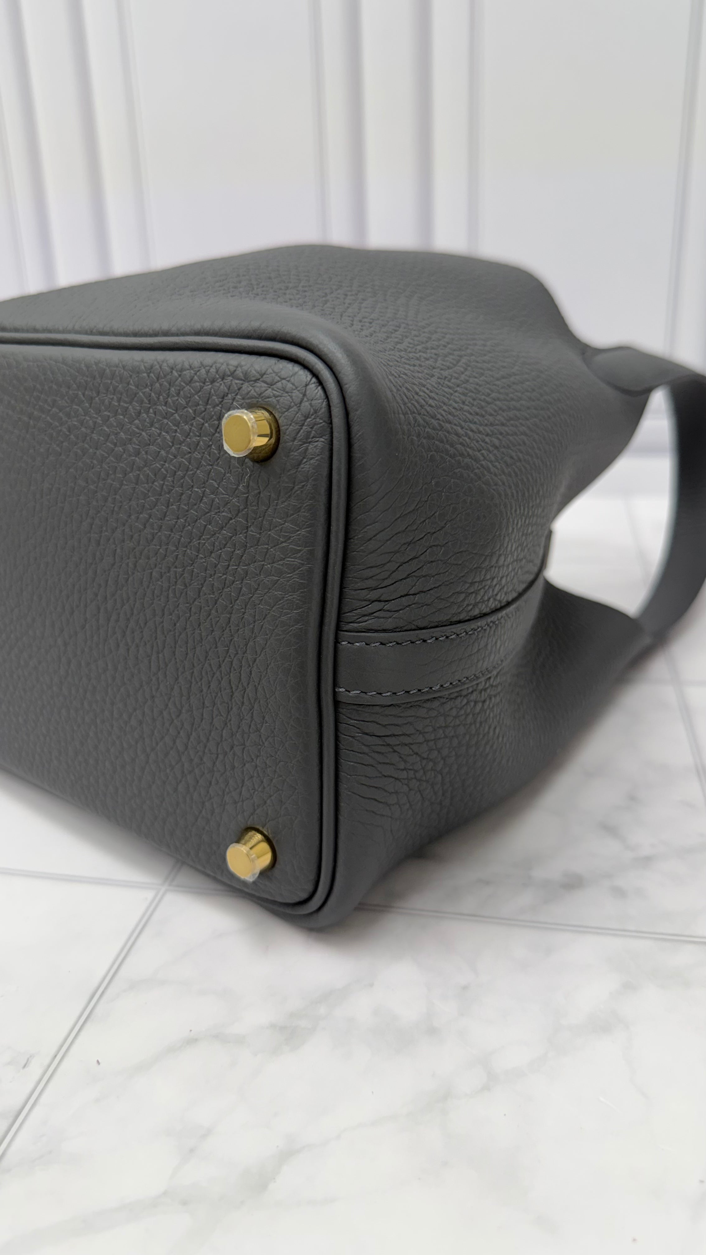 *DONS DROP* LIKE NEW - Hermes Grey Taurillon Clemence Picotine 18