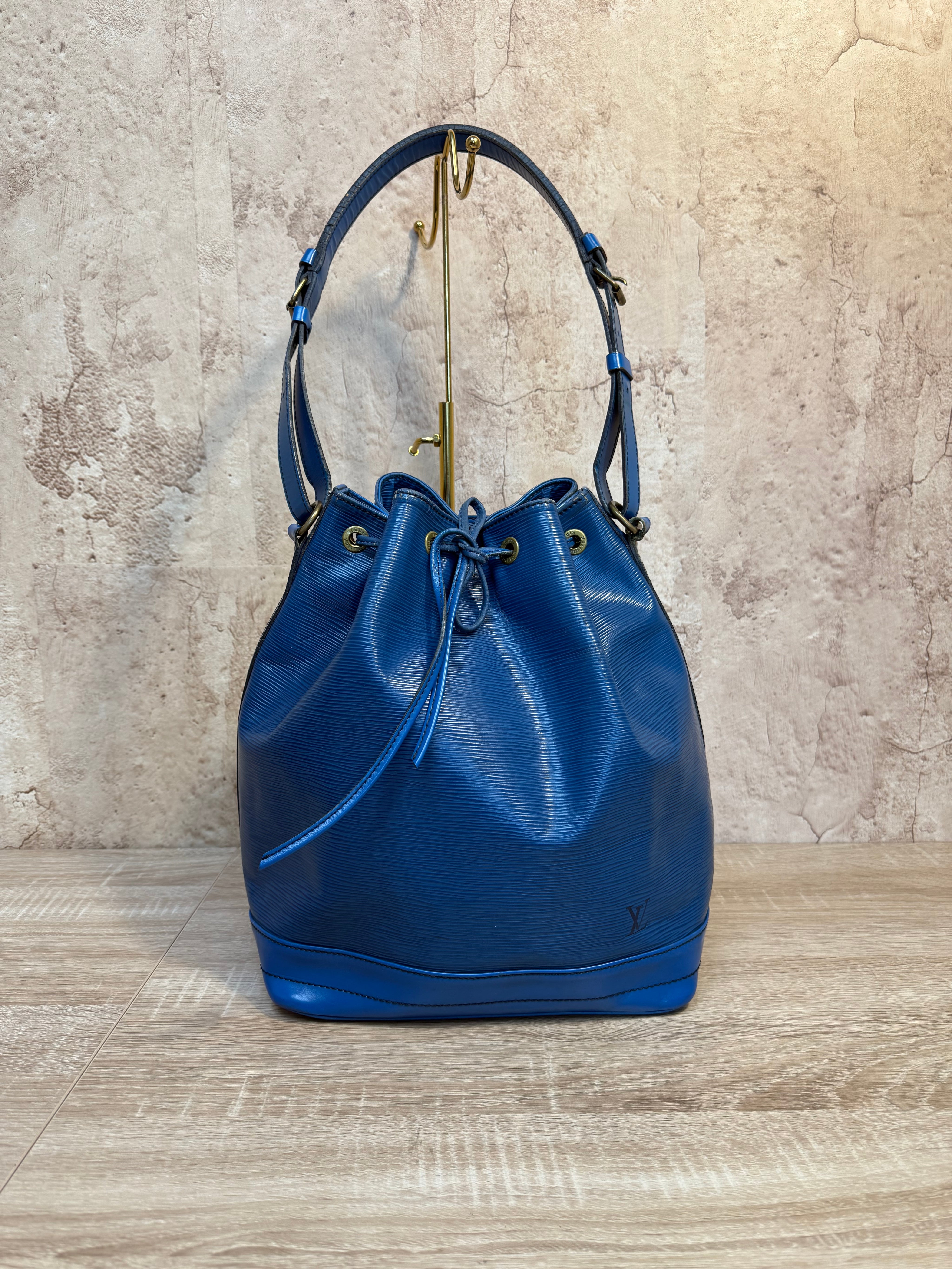 Louis Vuitton Blue Epi Noe Bucket Bag