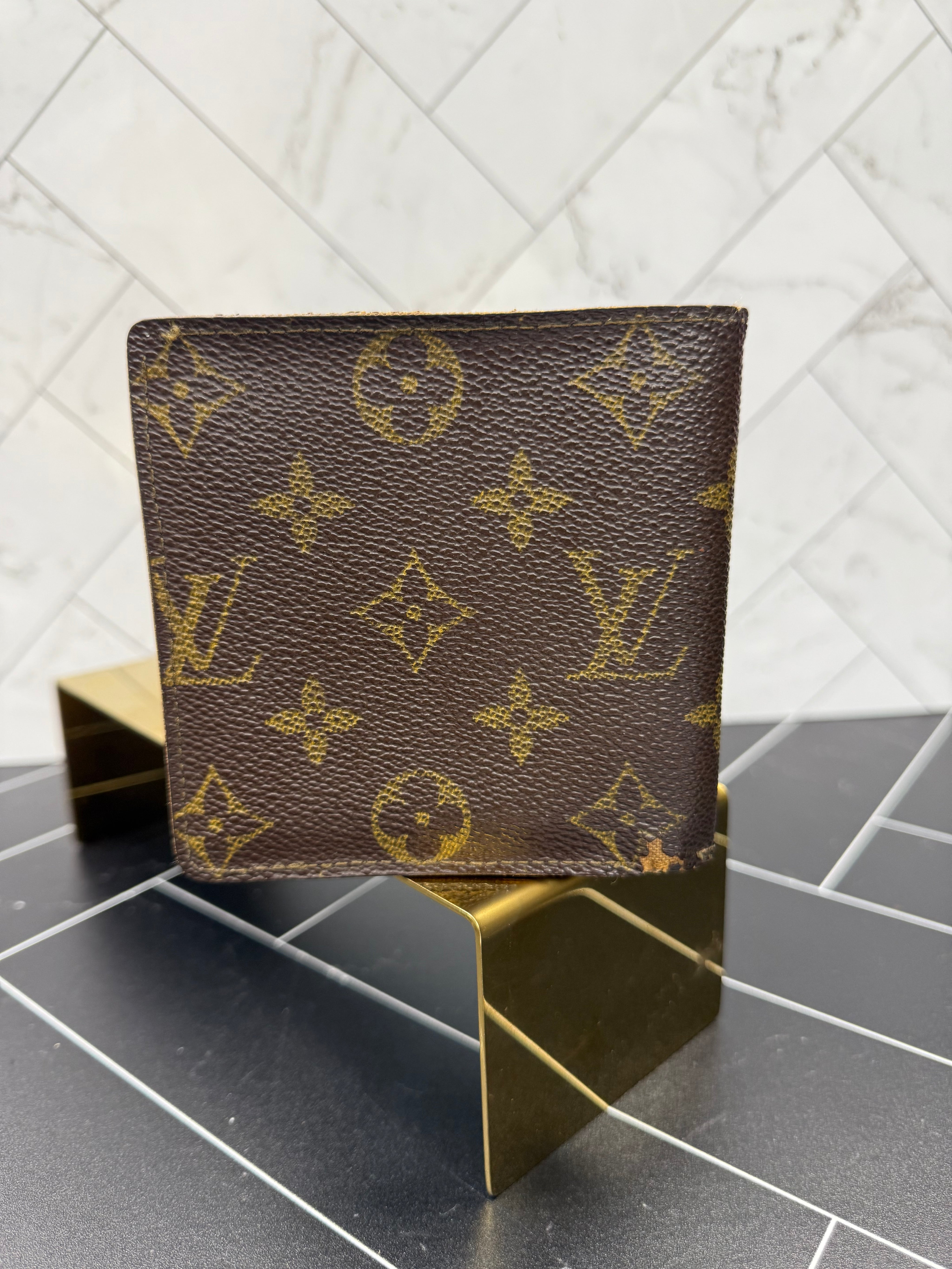 Louis Vuitton Monogram Men’s Bifold