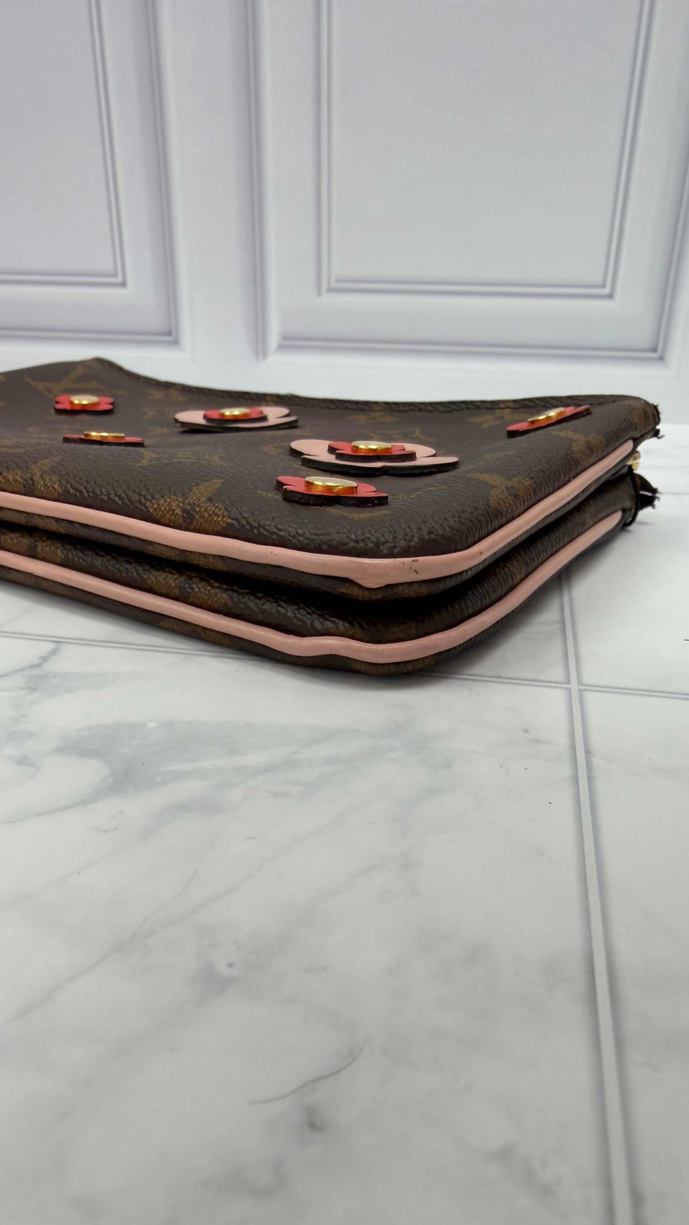 *DONS DROP* Louis Vuitton Monogram Blooming Flowers Double Zip Pochette Crossbody