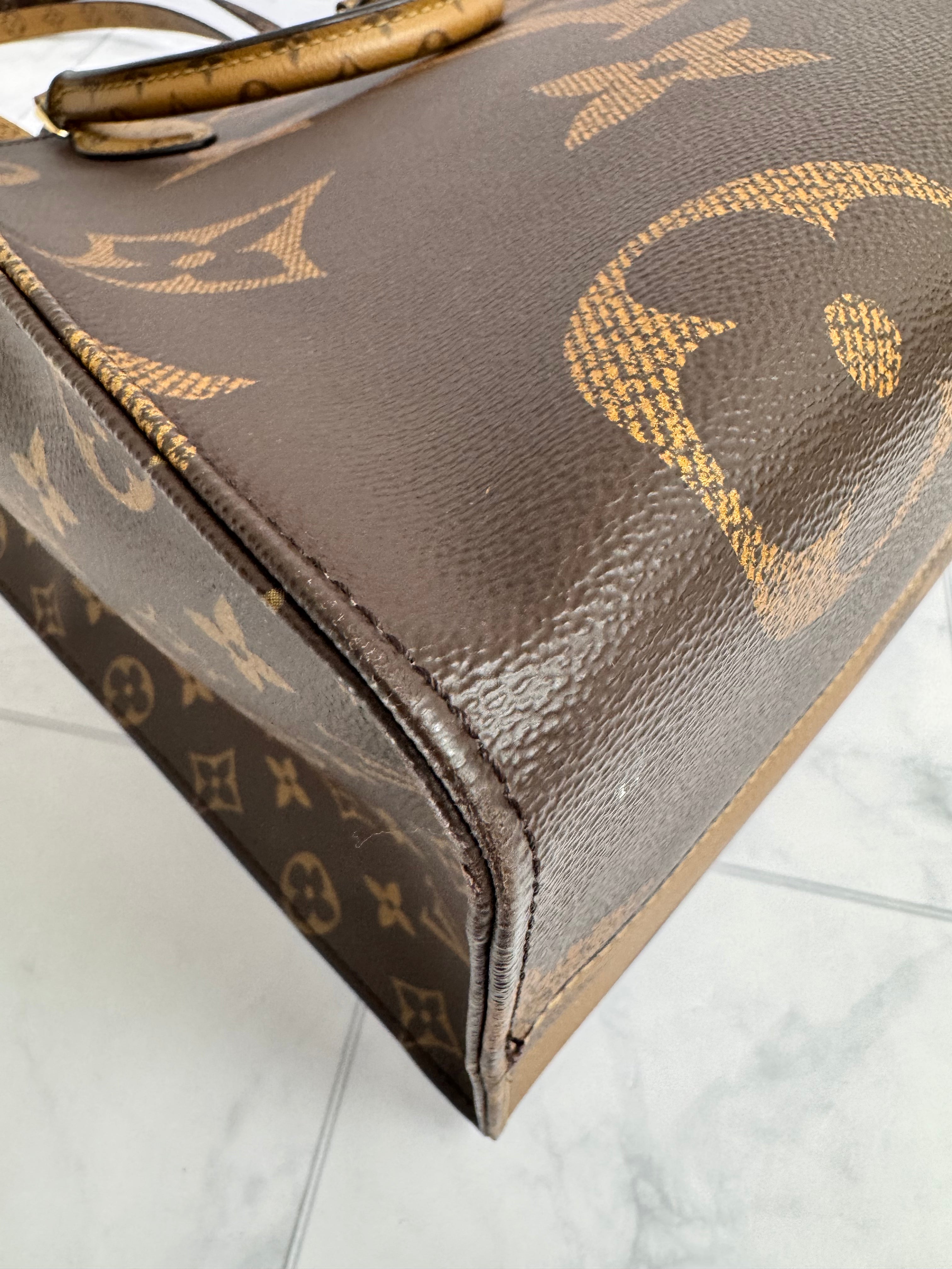 Louis Vuitton Monogram Giant On The Go Tote GM