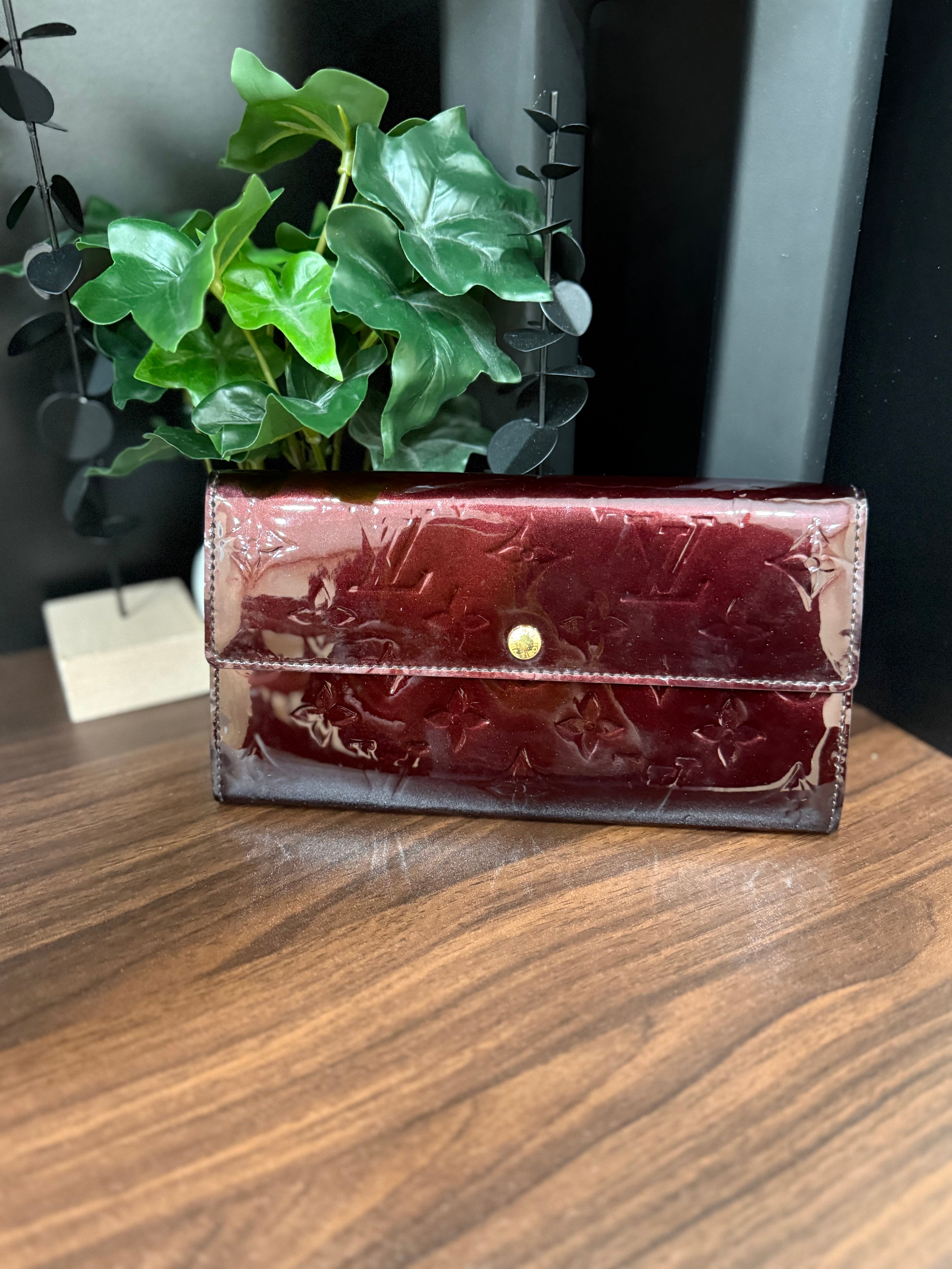 Louis Vuitton Burgundy Vernis Sarah Wallet